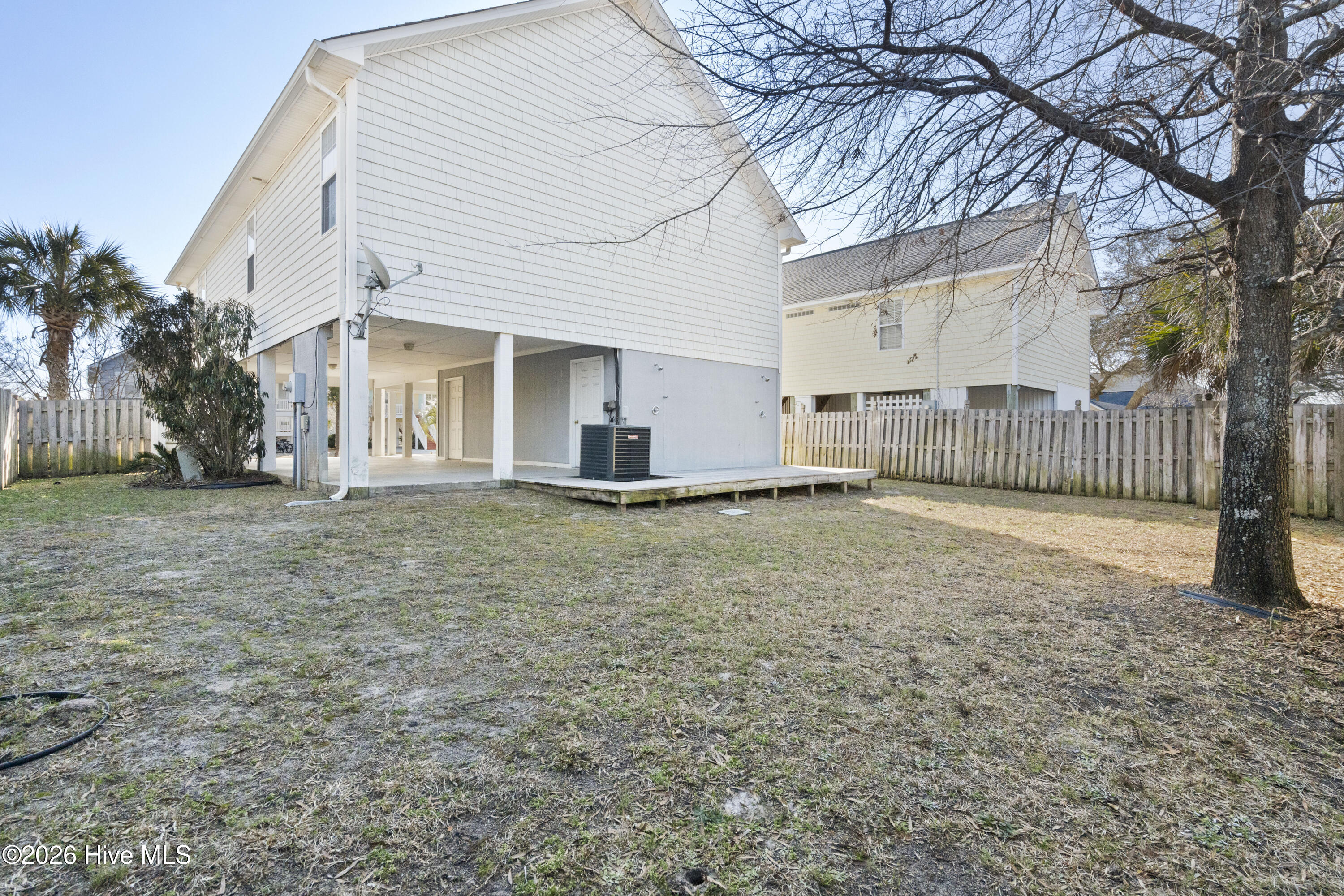 100554105 | Photo 30