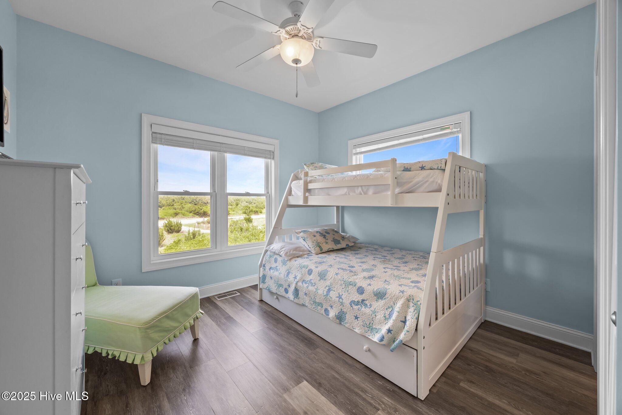 100547426 | Photo 22