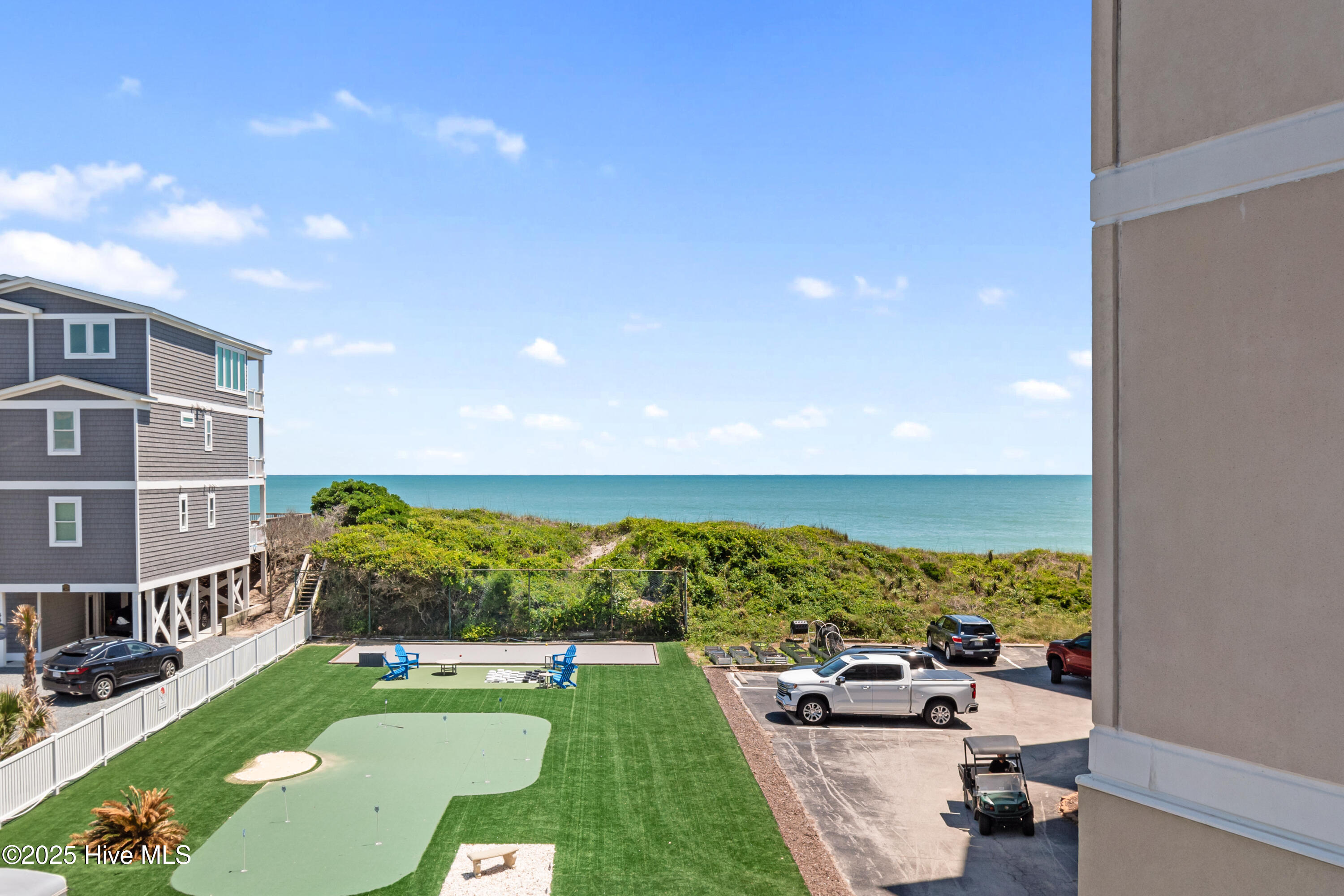 100510690 | Photo 21