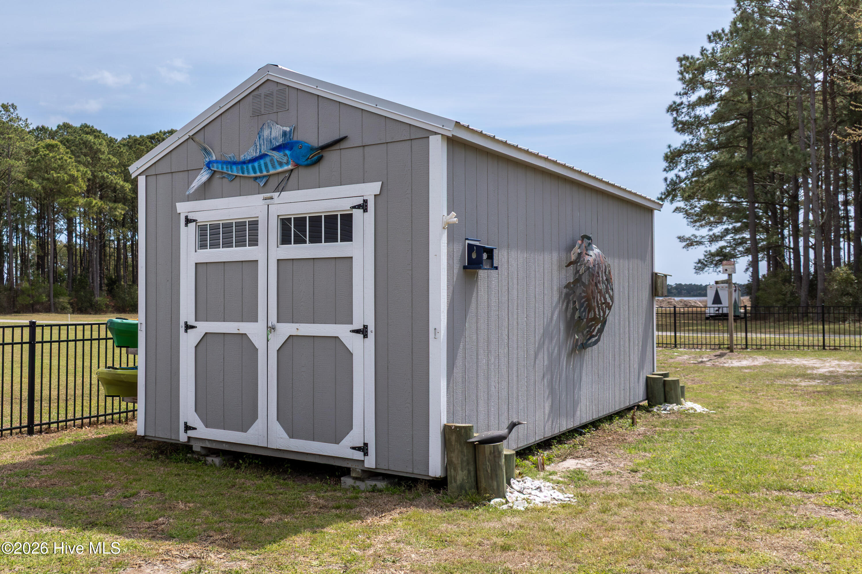 100563582 | Photo 48