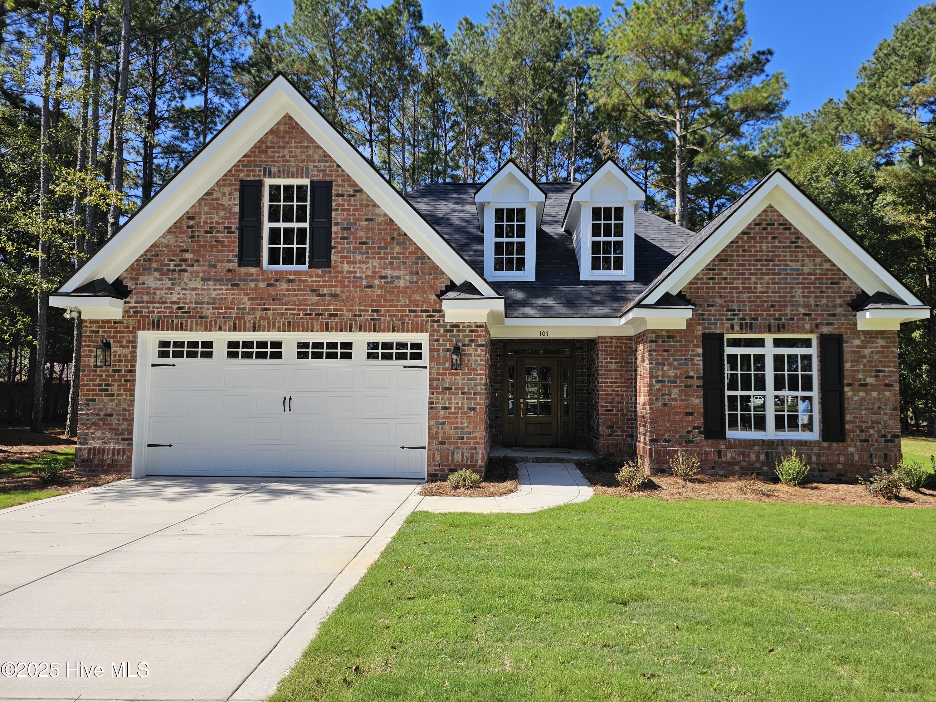 Homes for sale in Clinton, NC | 107 Village Cir, Clinton, NC 28328 | MLS# 100534661