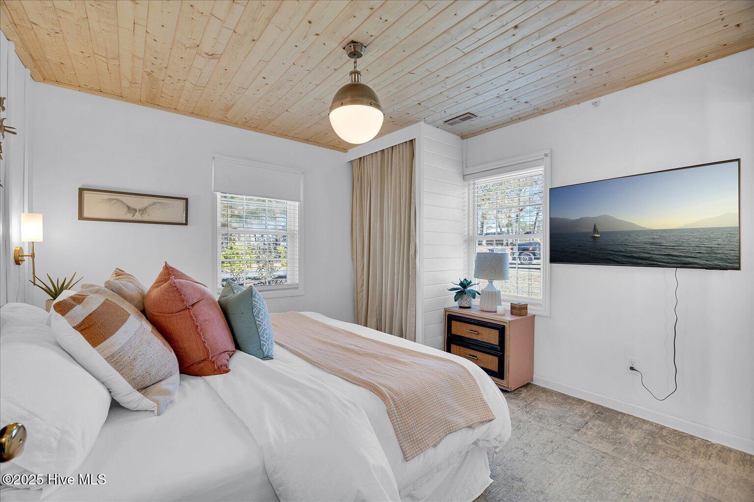 100497695 | Photo 26