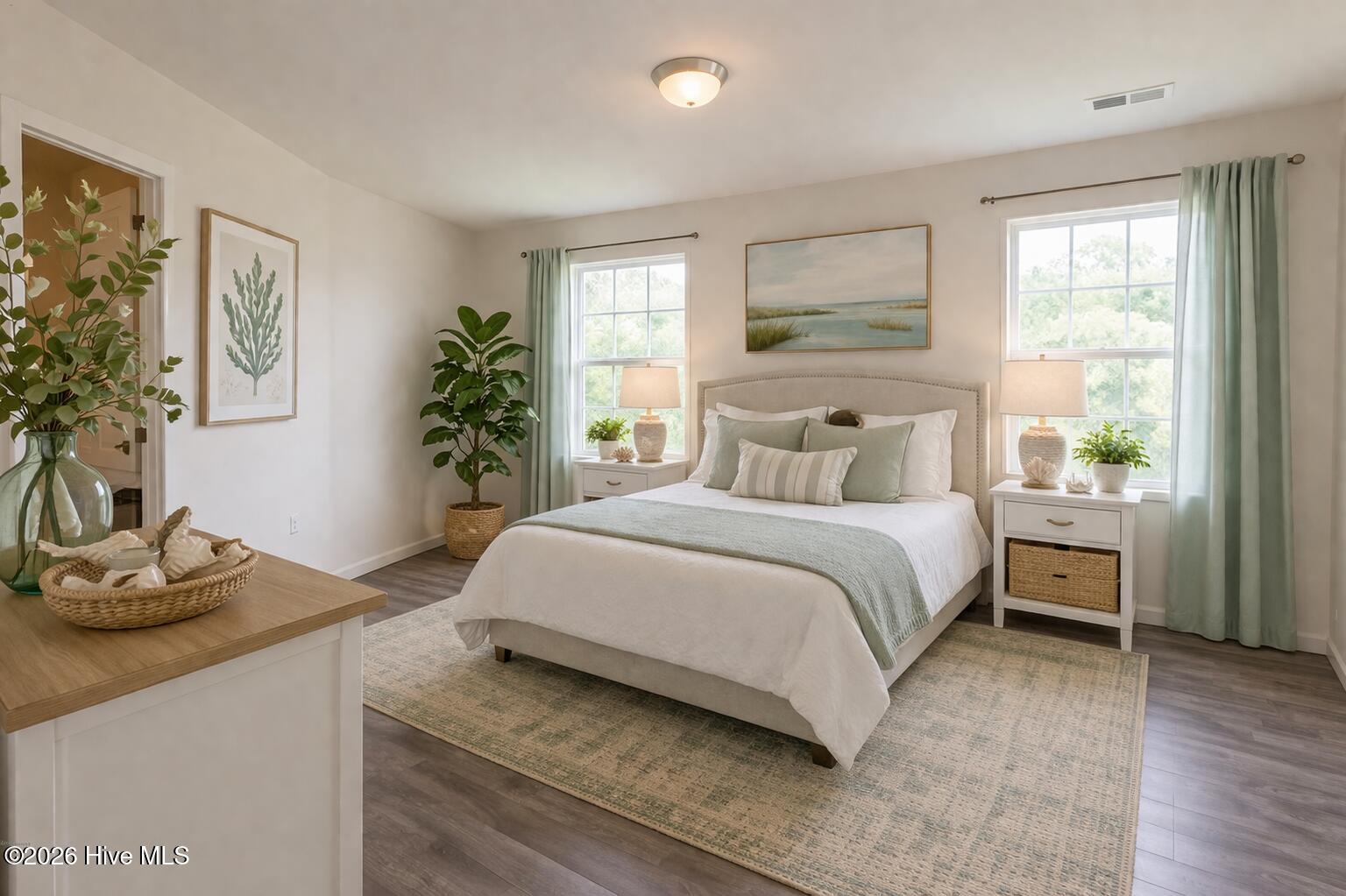 100565114 | Photo 12