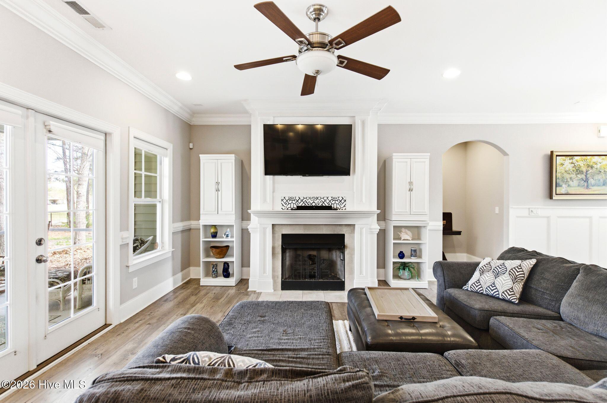 100564498 | Photo 12