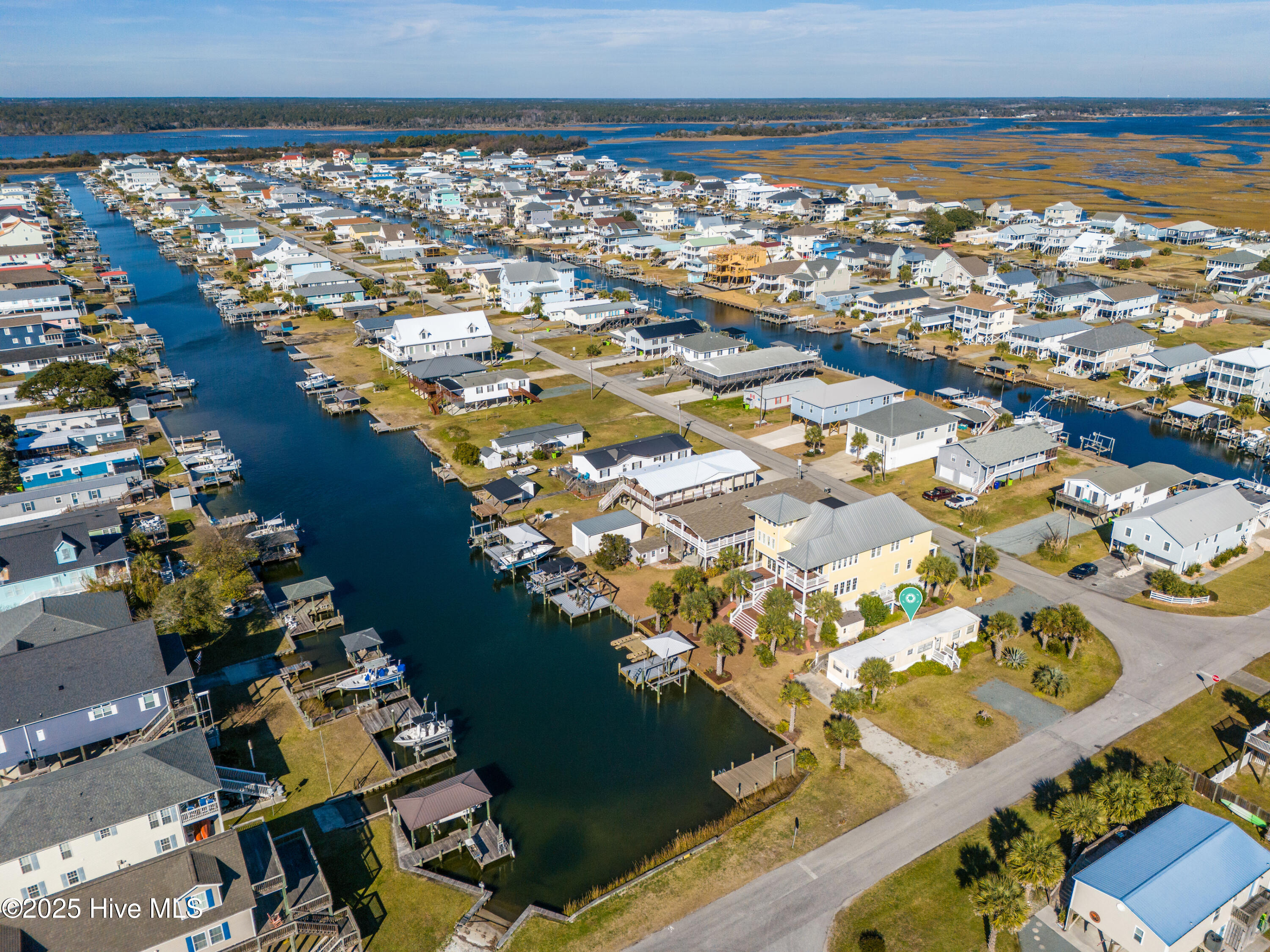 6015 6th Street, Surf City, NC, 28445