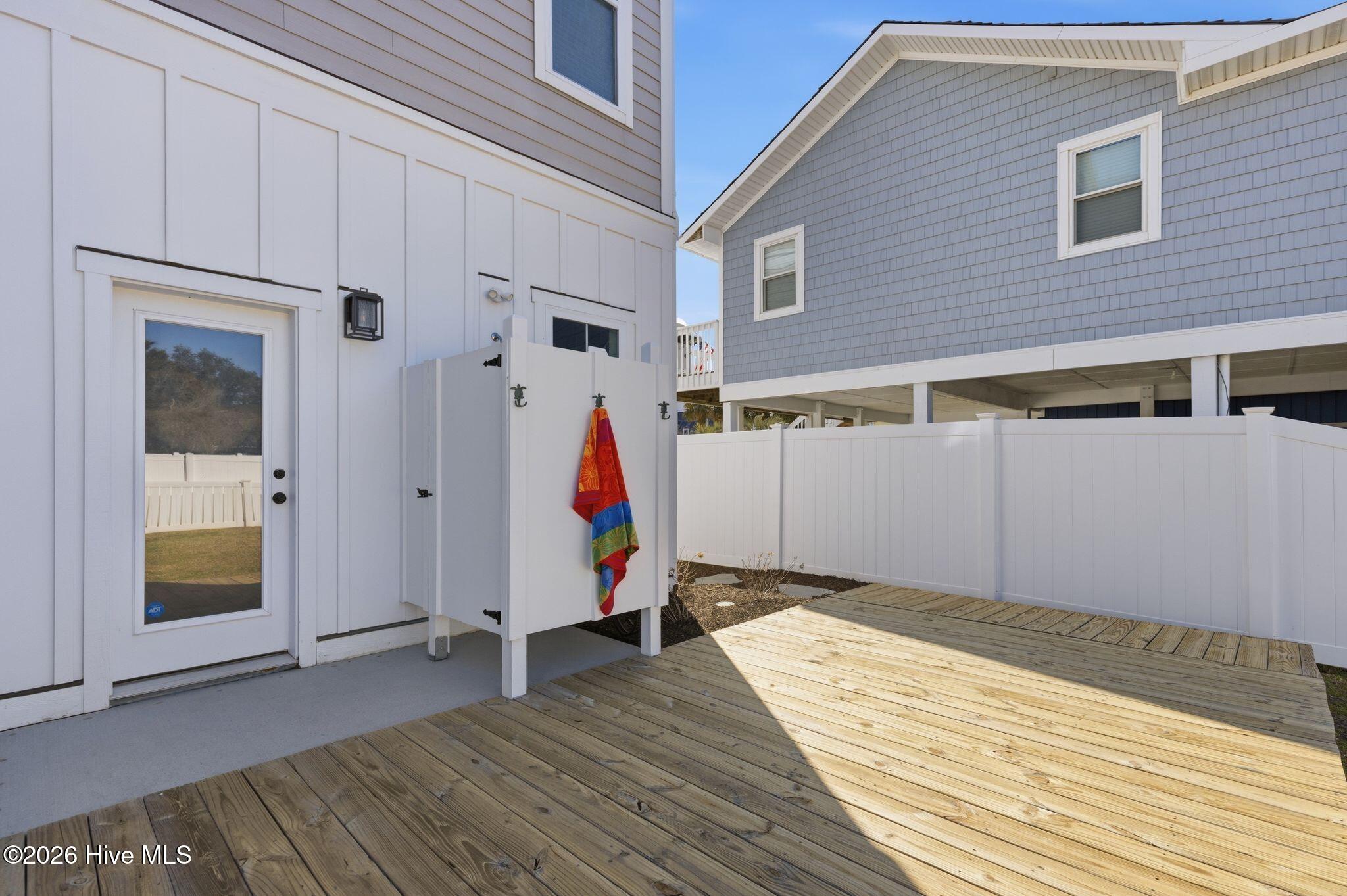 100559655 | Photo 60