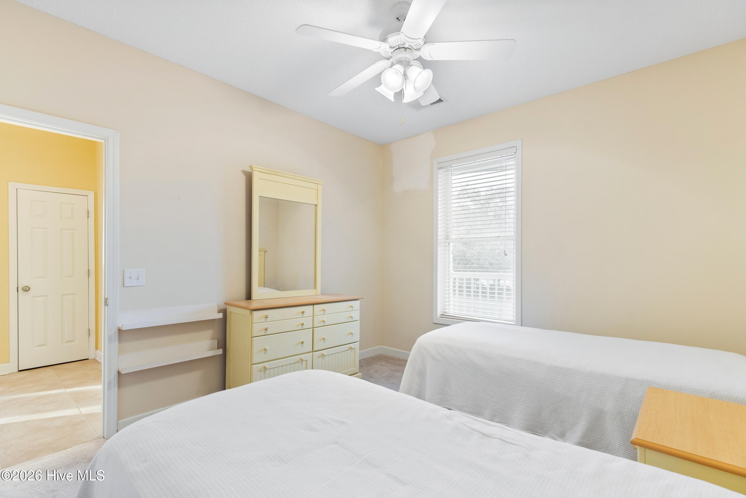 100548206 | Photo 42