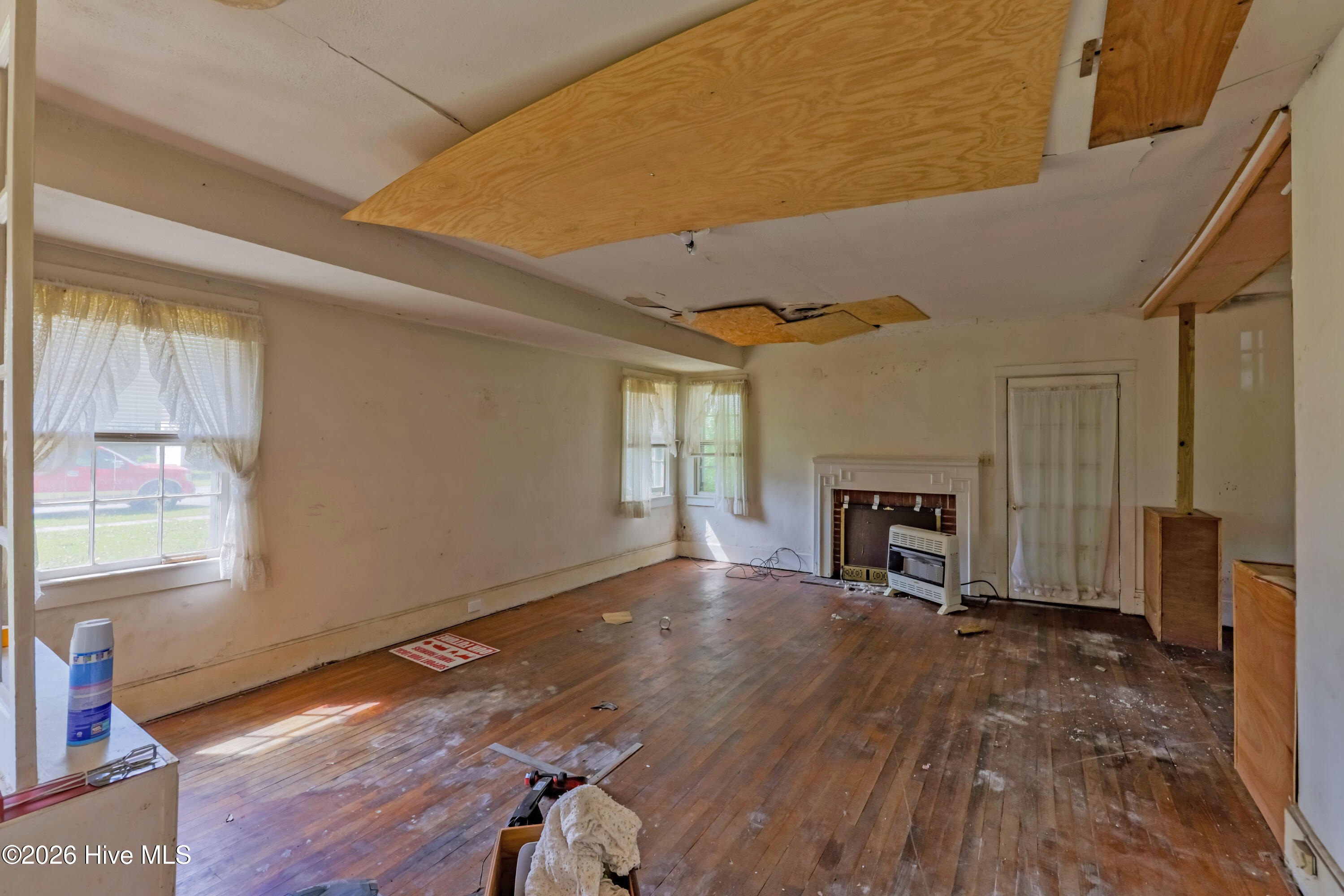 221 E Main Street, Rose Hill, NC 28458 – photo 2: _K6A0993 (Custom)