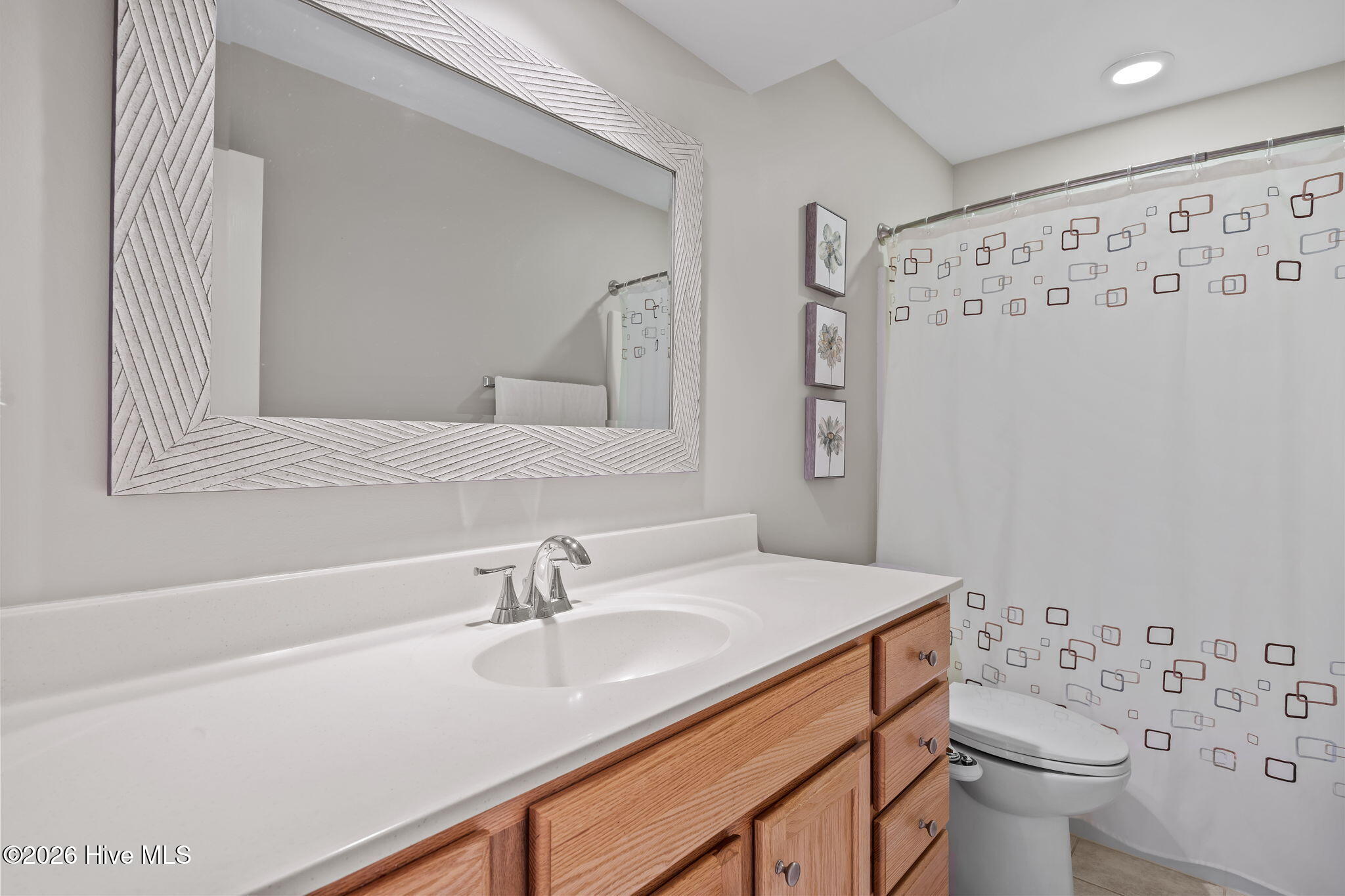 100567034 | Photo 21