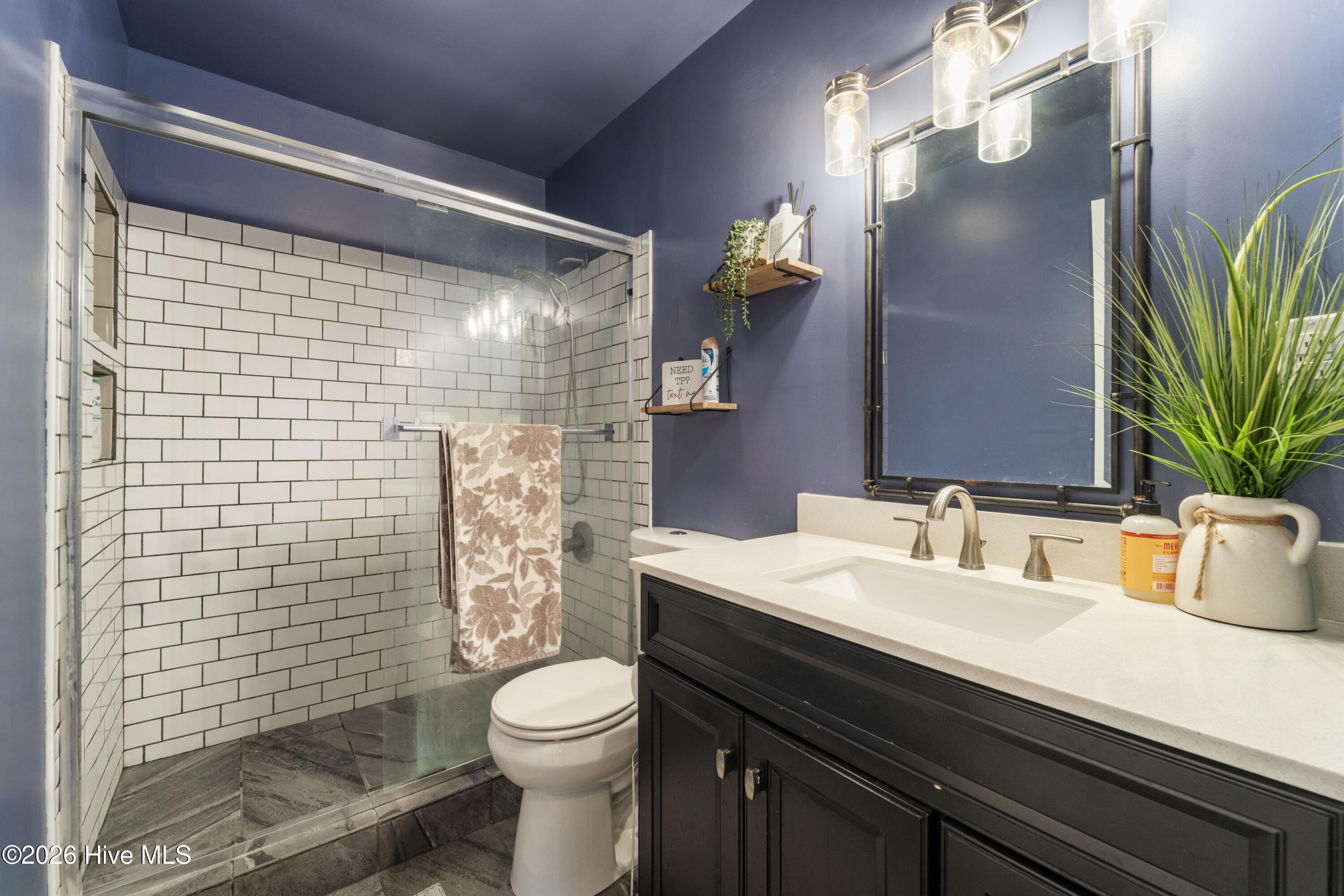 100568896 | Photo 19