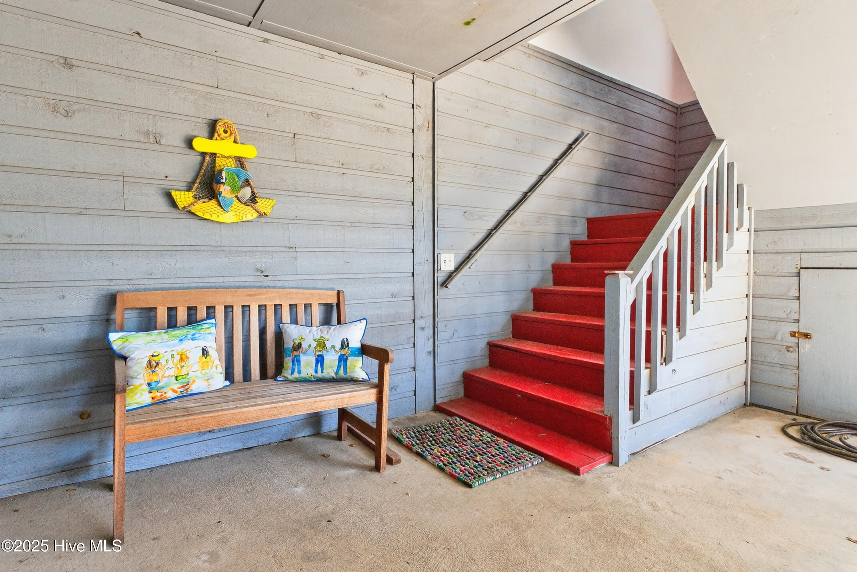 100535057 | Photo 28