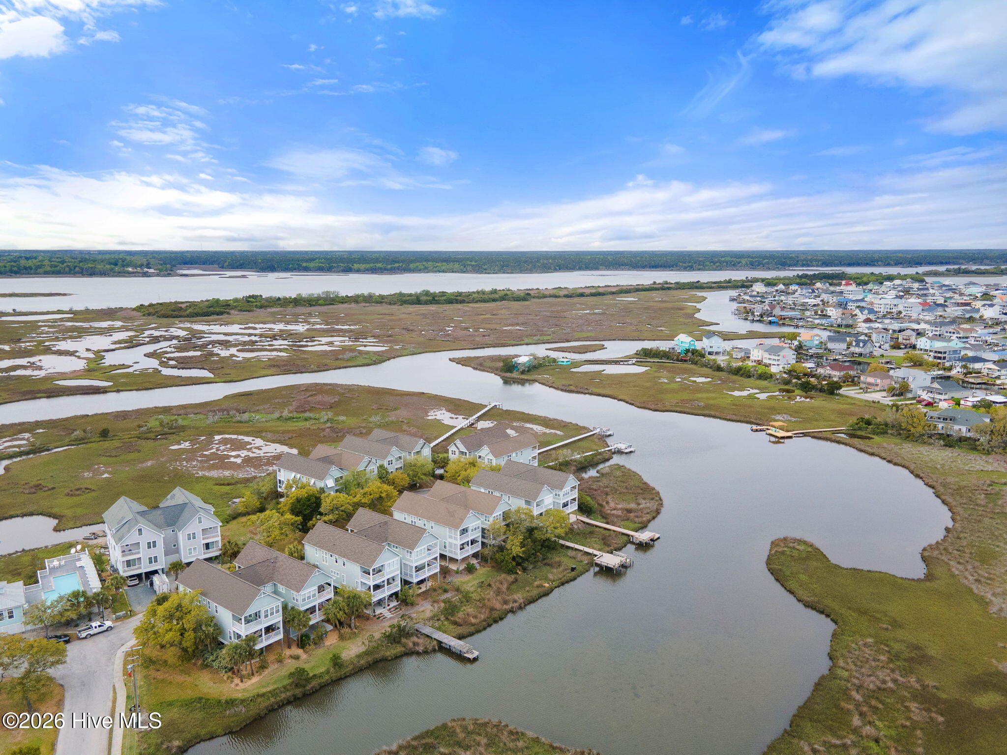 100566136 | Photo 86