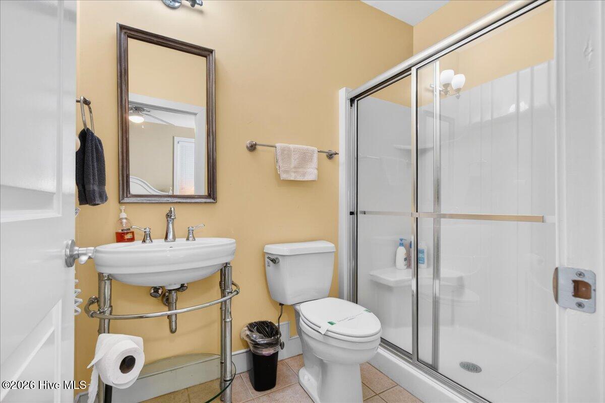 100549293 | Photo 55