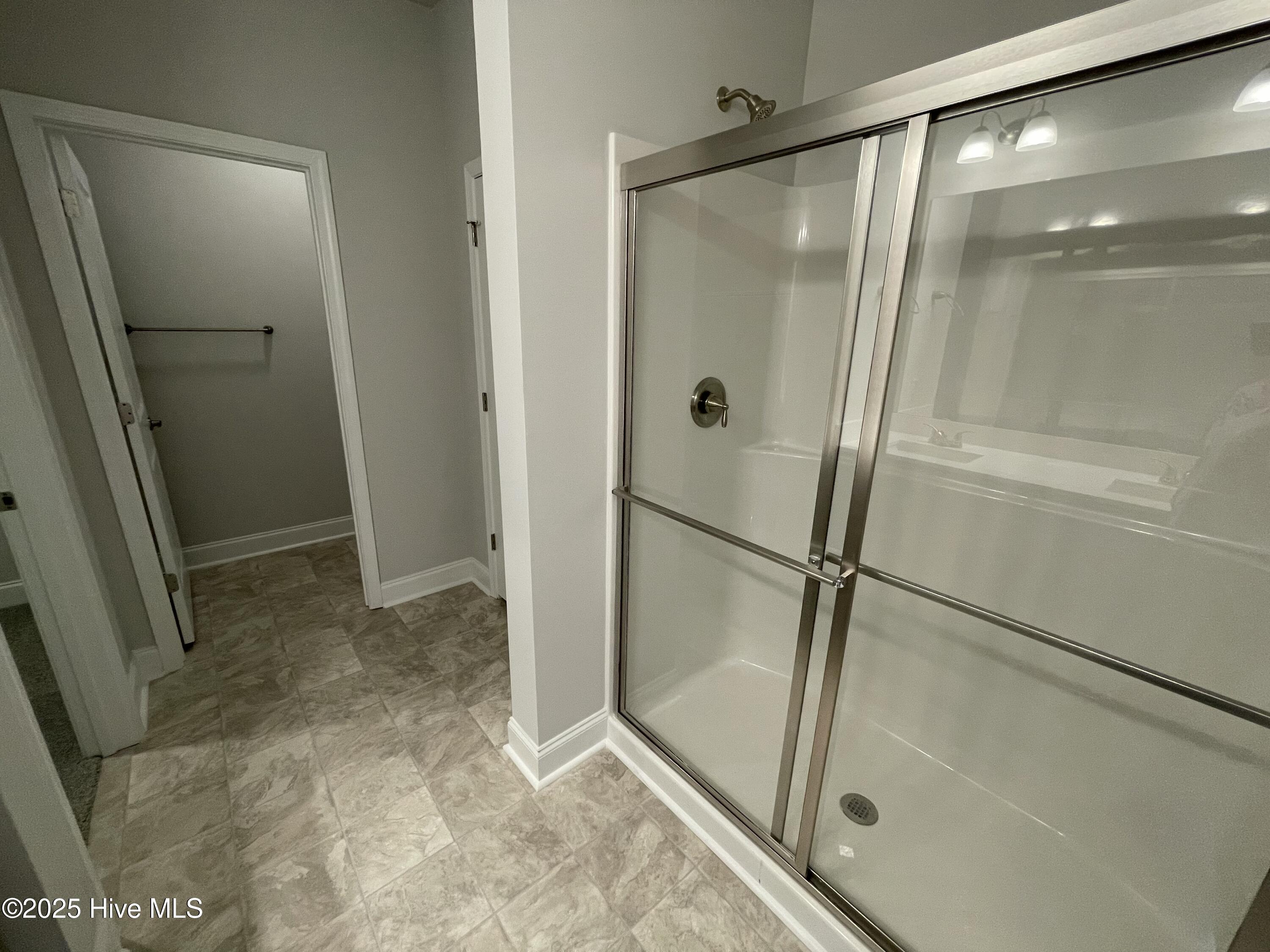 100522611 | Photo 48