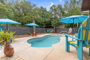 100566910 | Photo 32