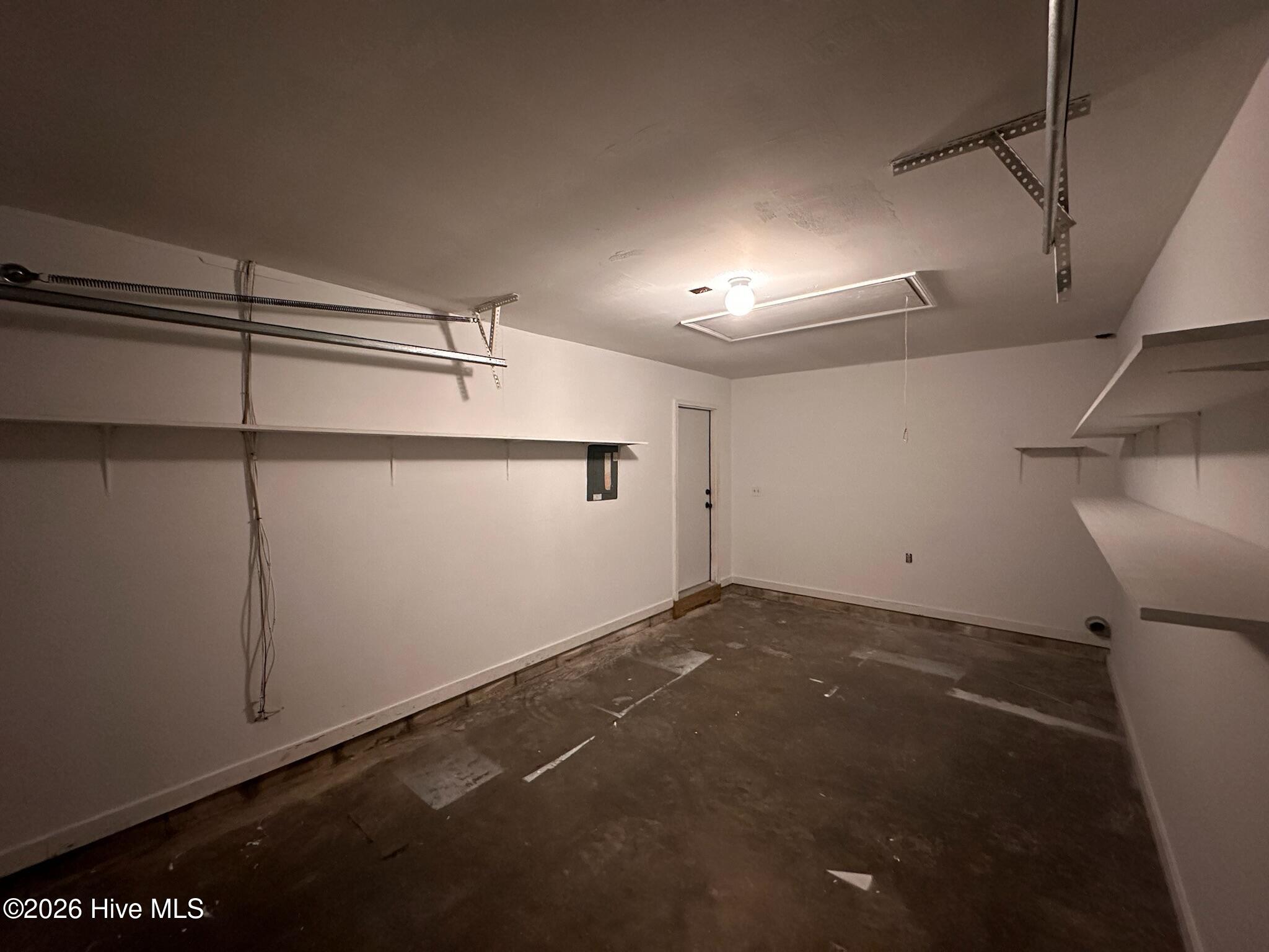 100550435 | Photo 27