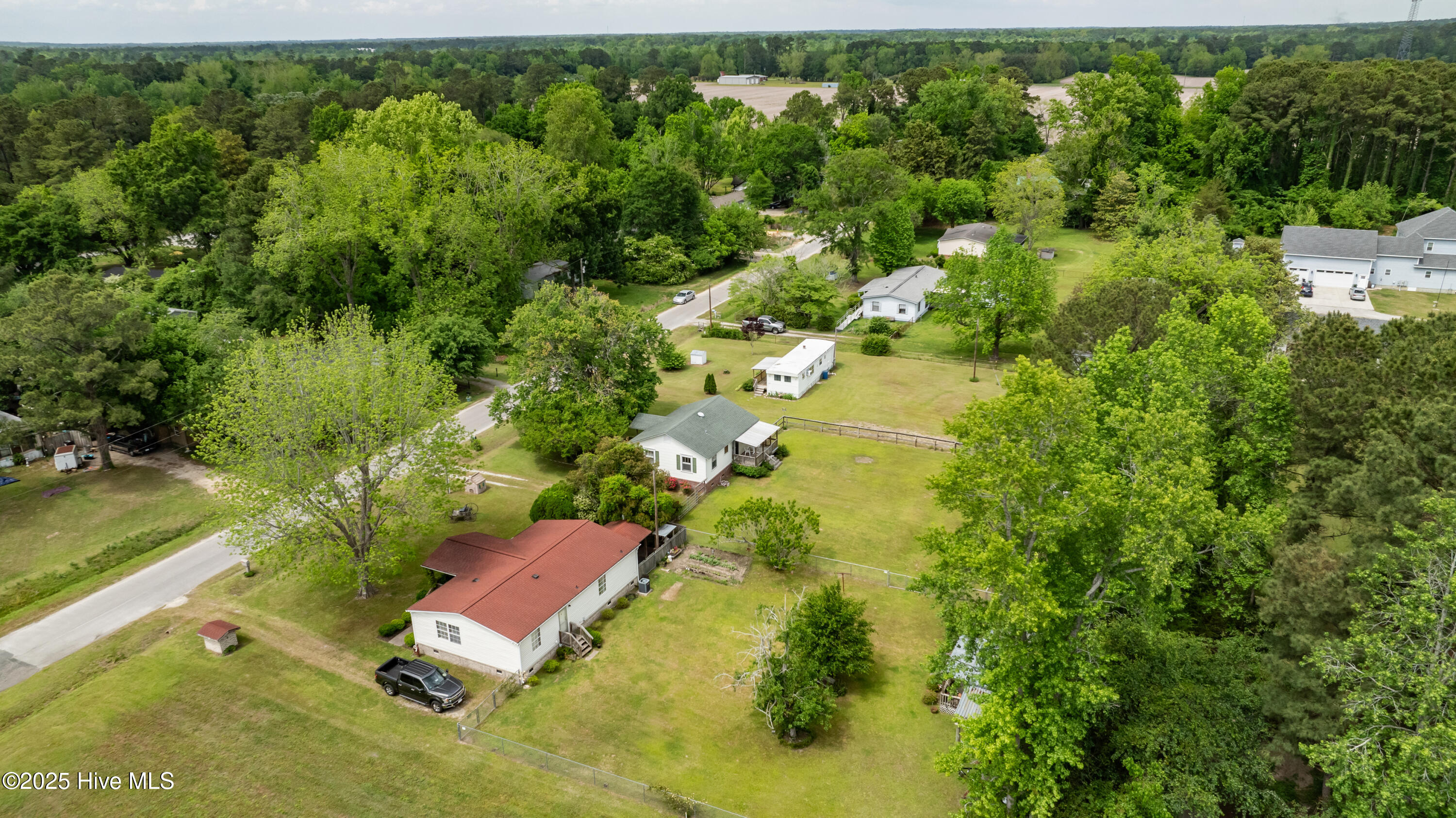 100503942 | Photo 33