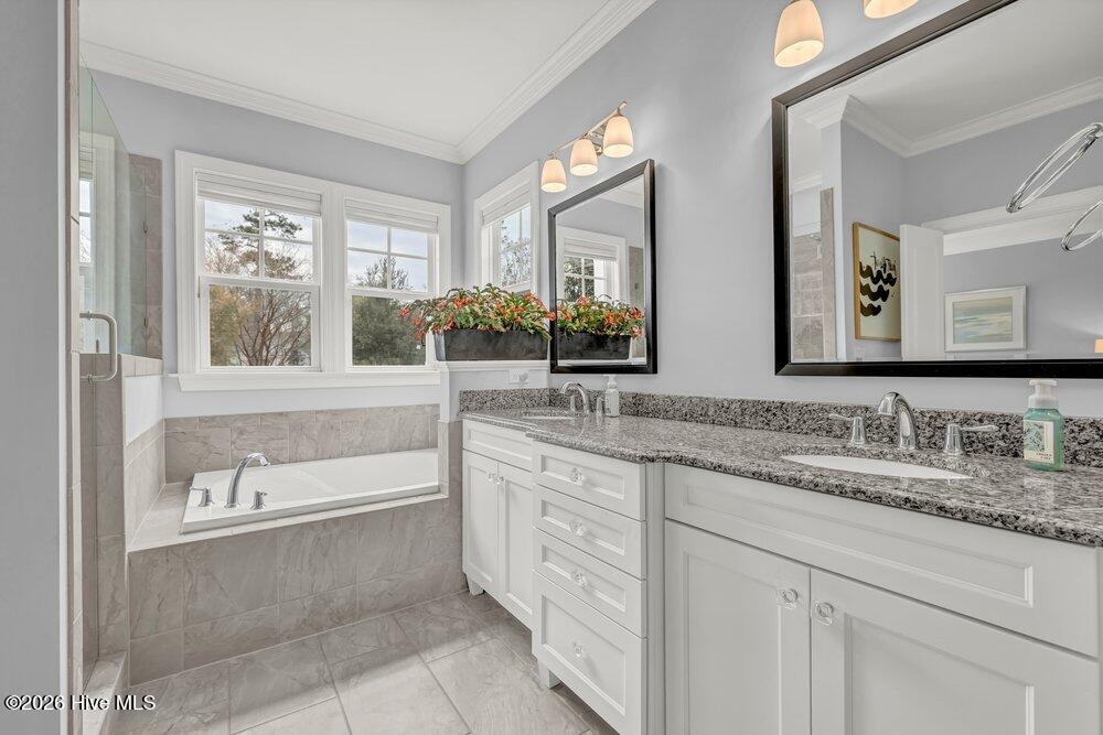 100555857 | Photo 20