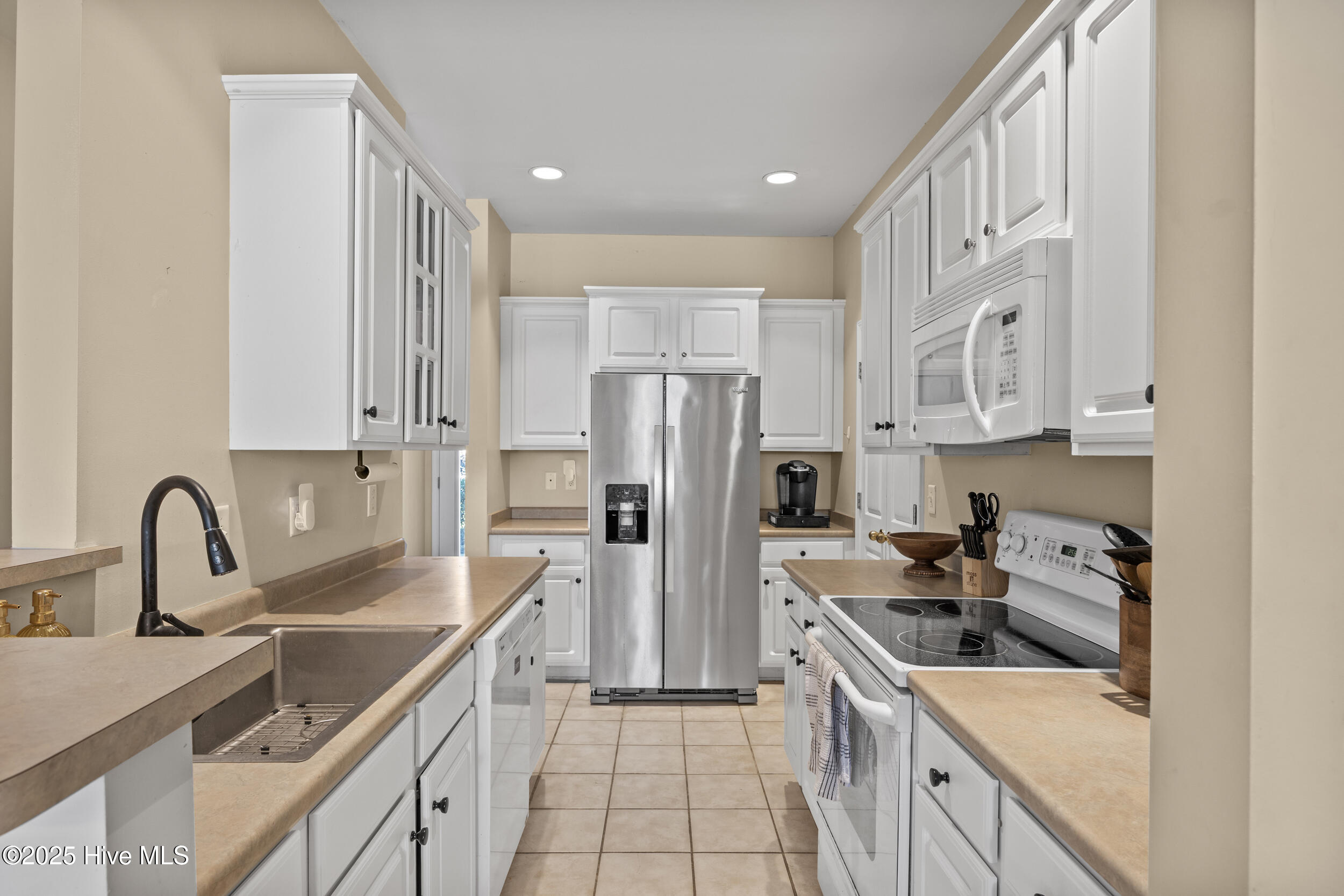 100535393 | Photo 25