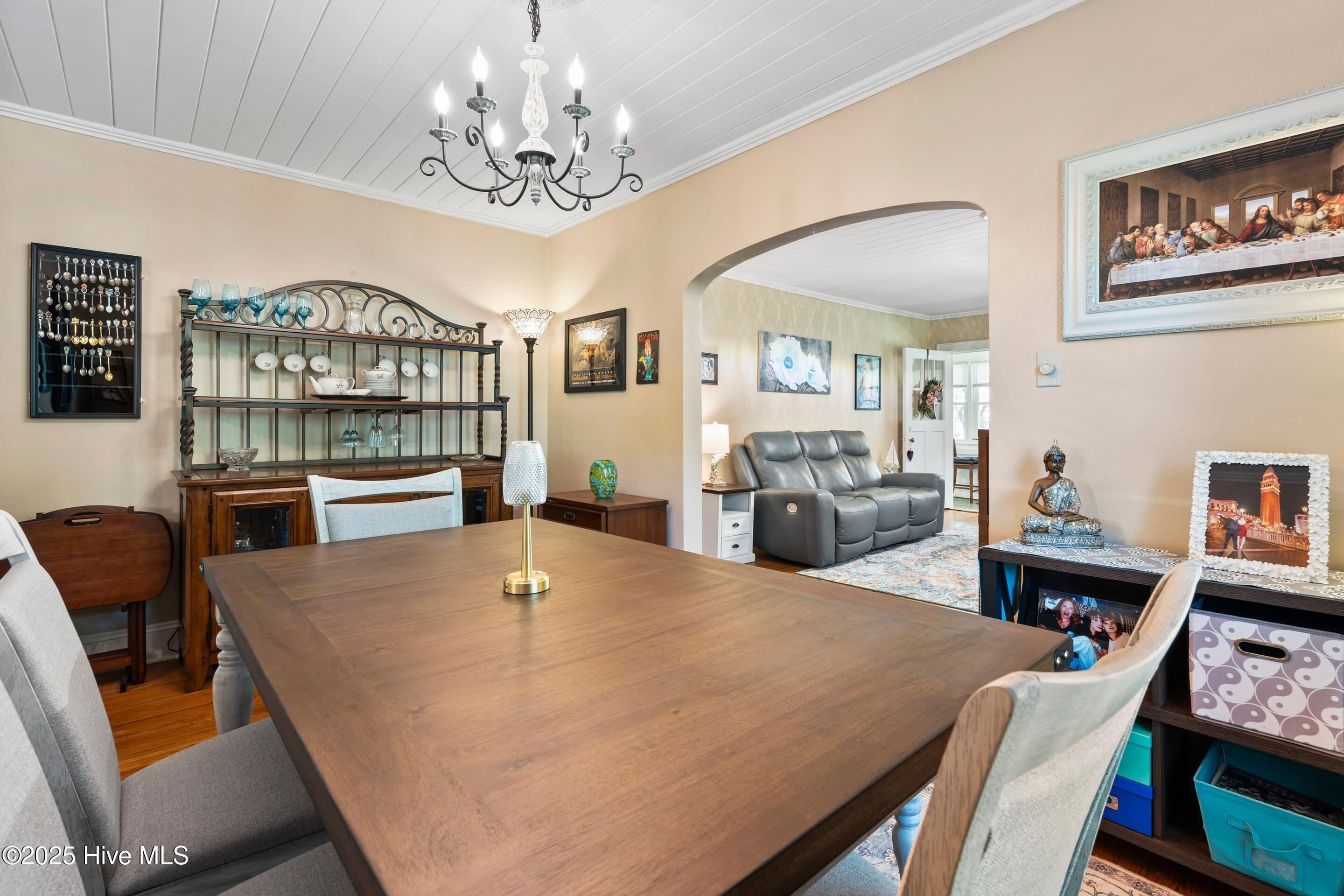 100510078 | Photo 14