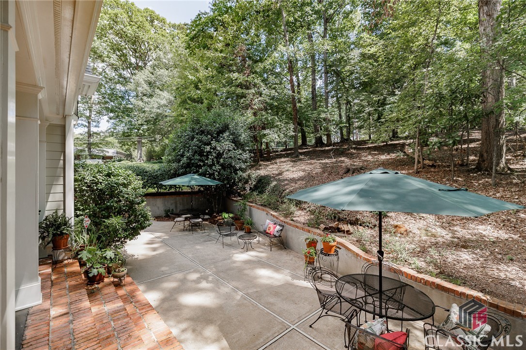 210 Riverview Road