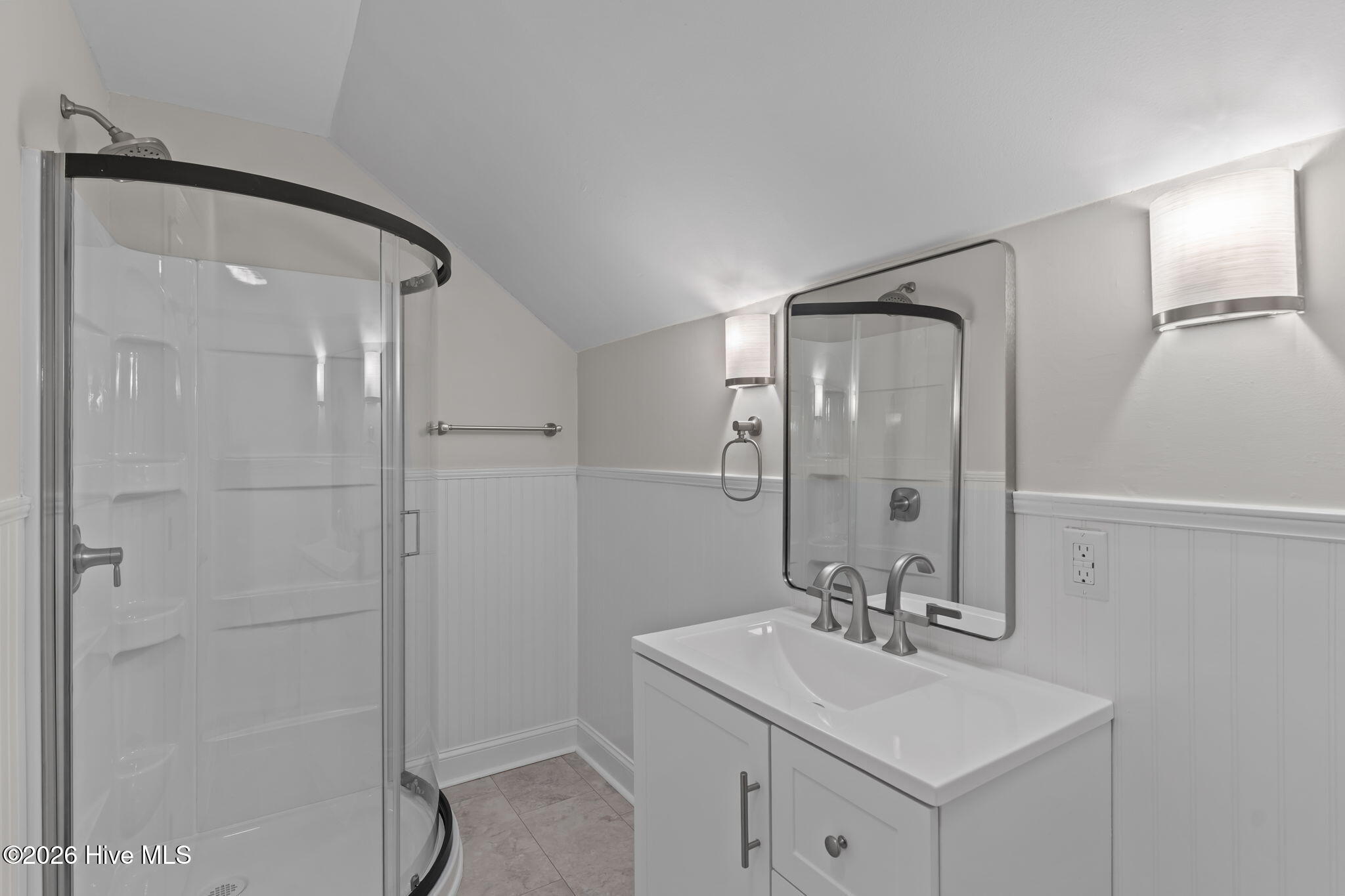 100567890 | Photo 40