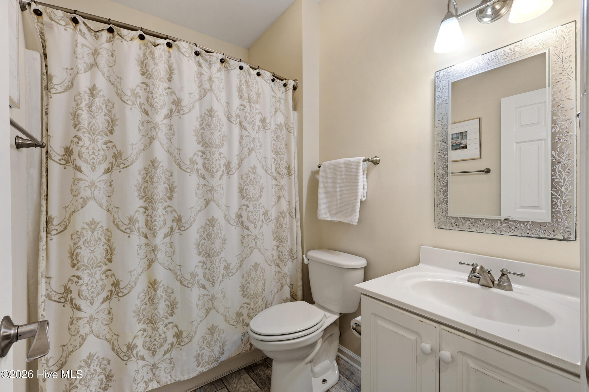 100561472 | Photo 37