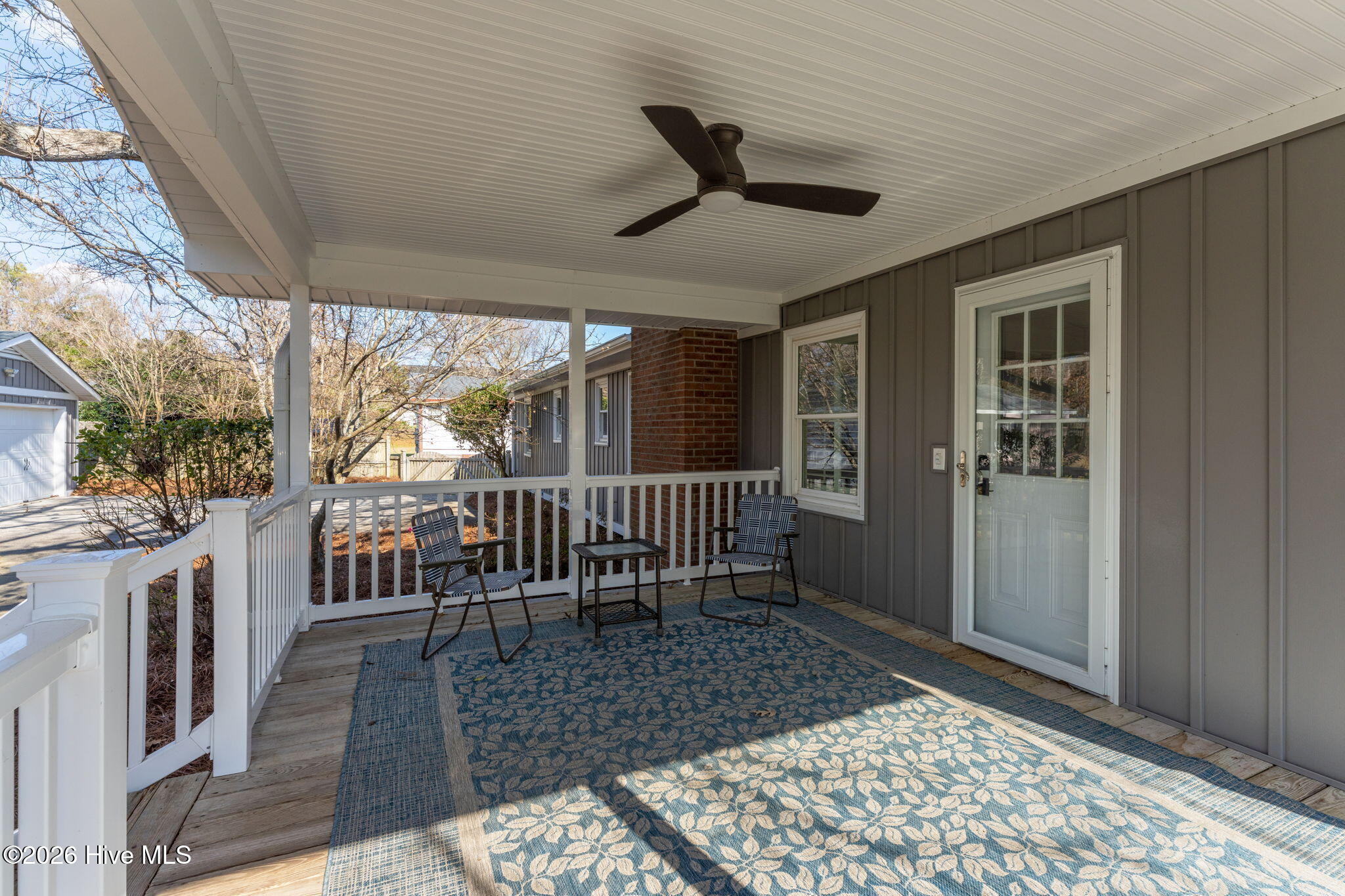 100553404 | Photo 32