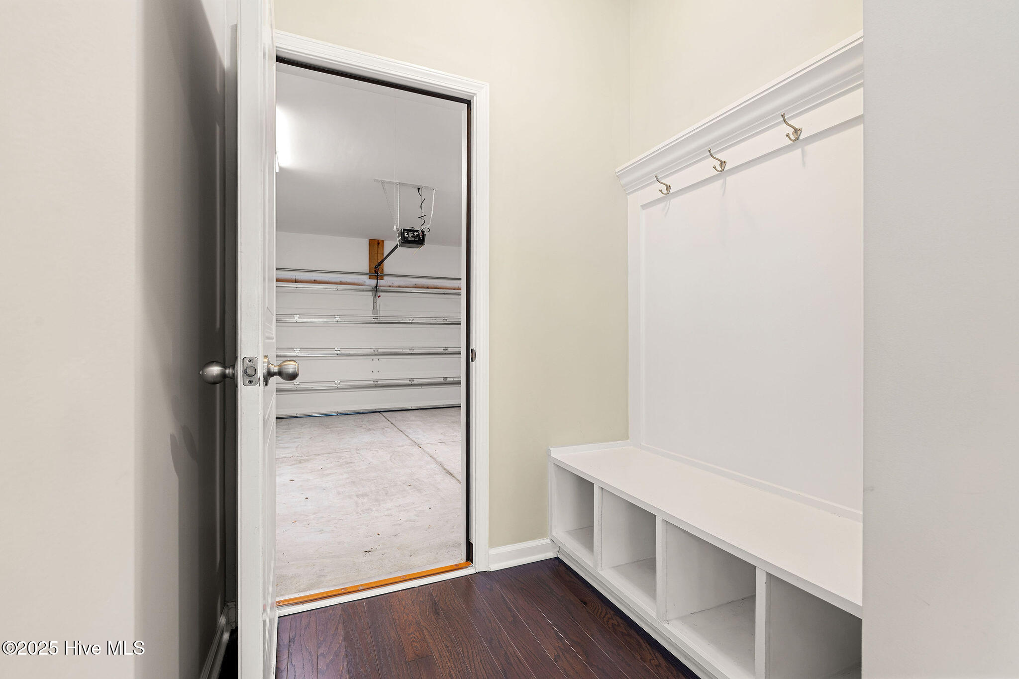 100550824 | Photo 39