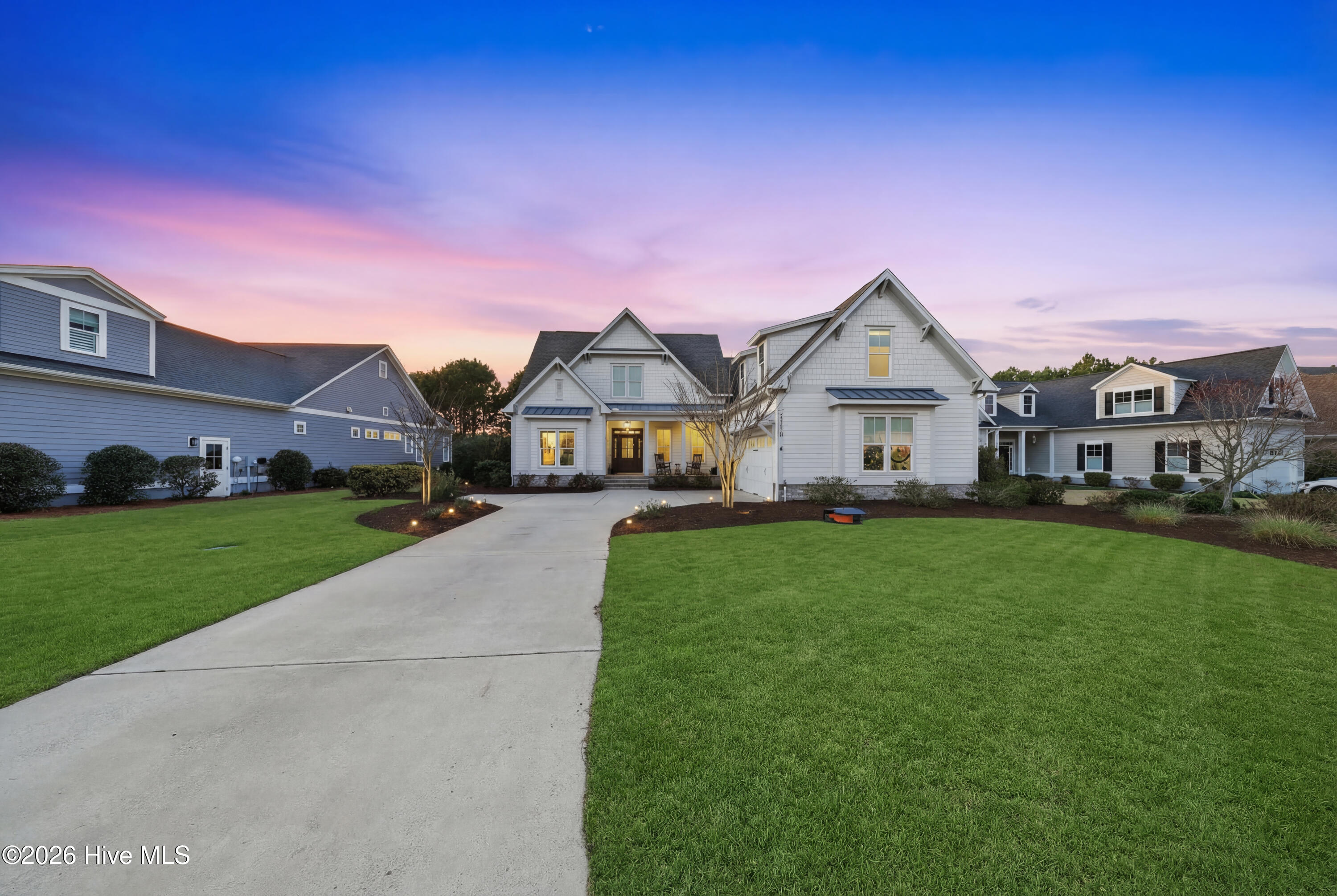 100560697 | Photo 86