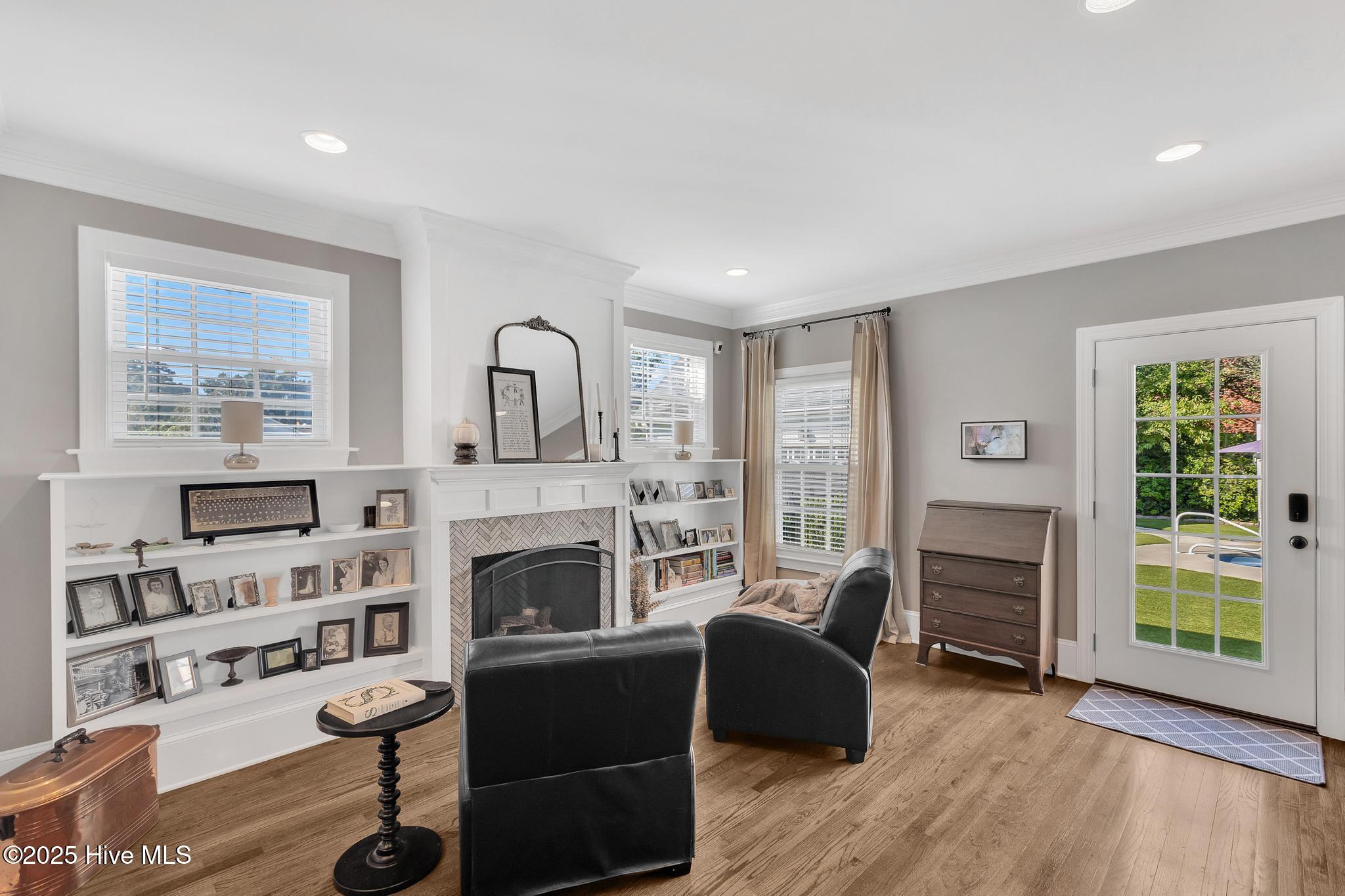 100527249 | Photo 13