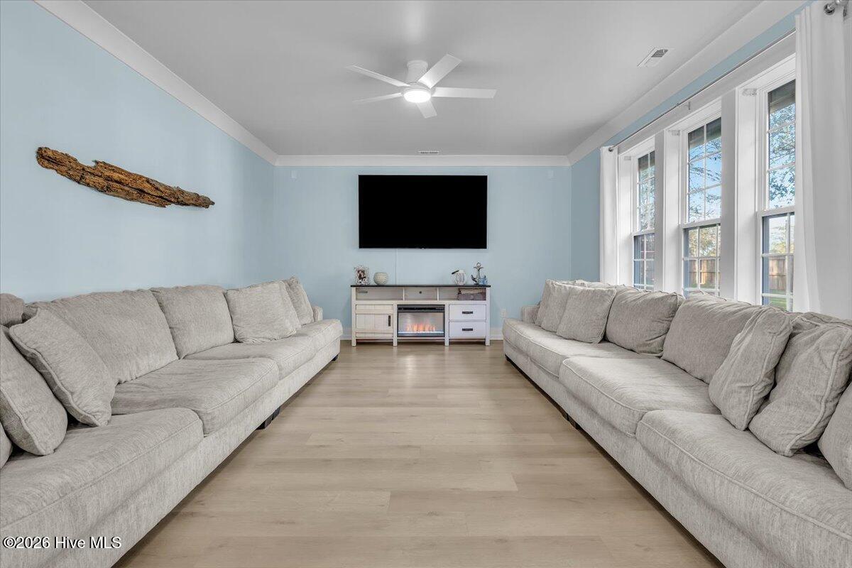 100551826 | Photo 25