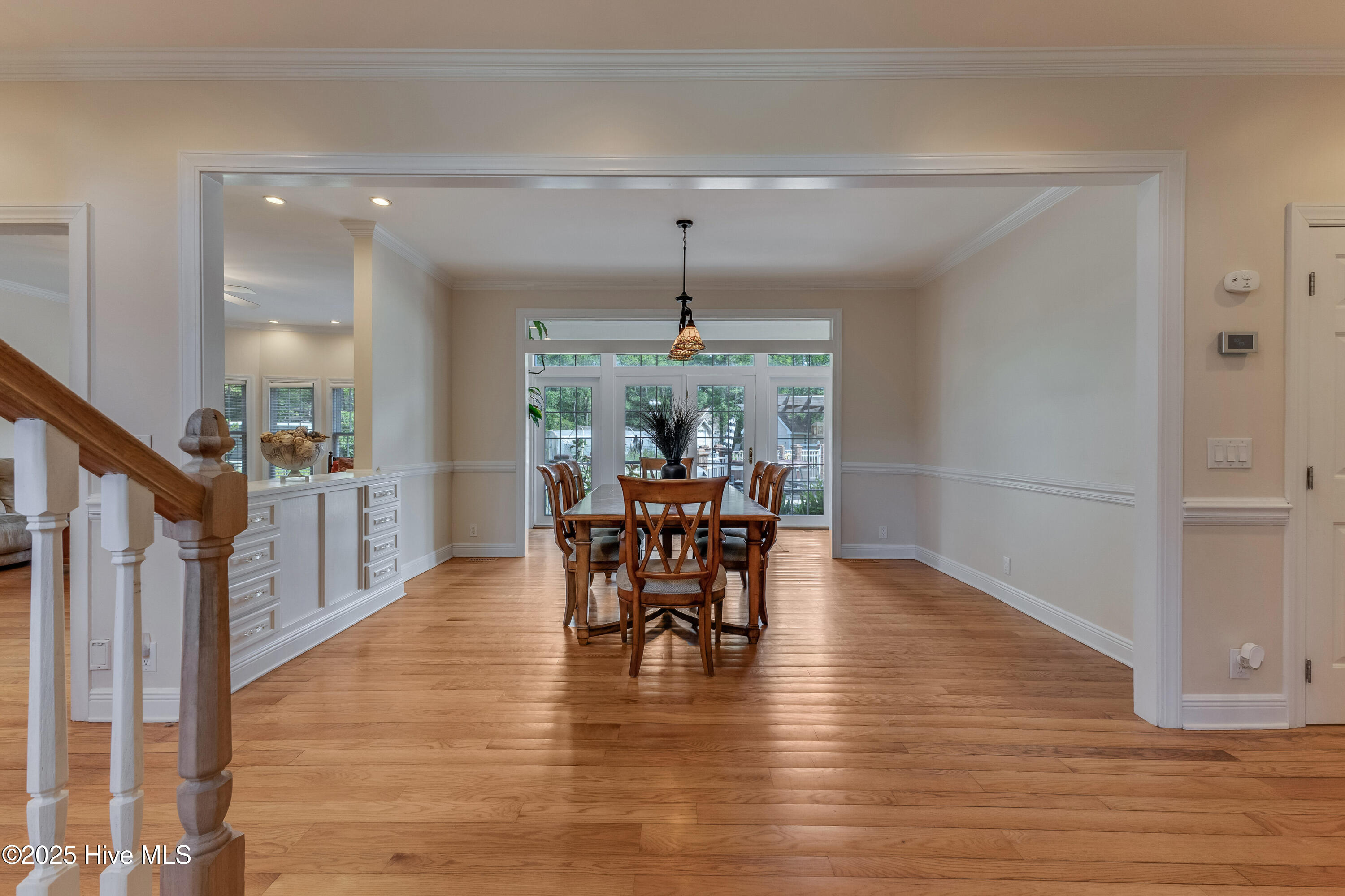 100562127 | Photo 15