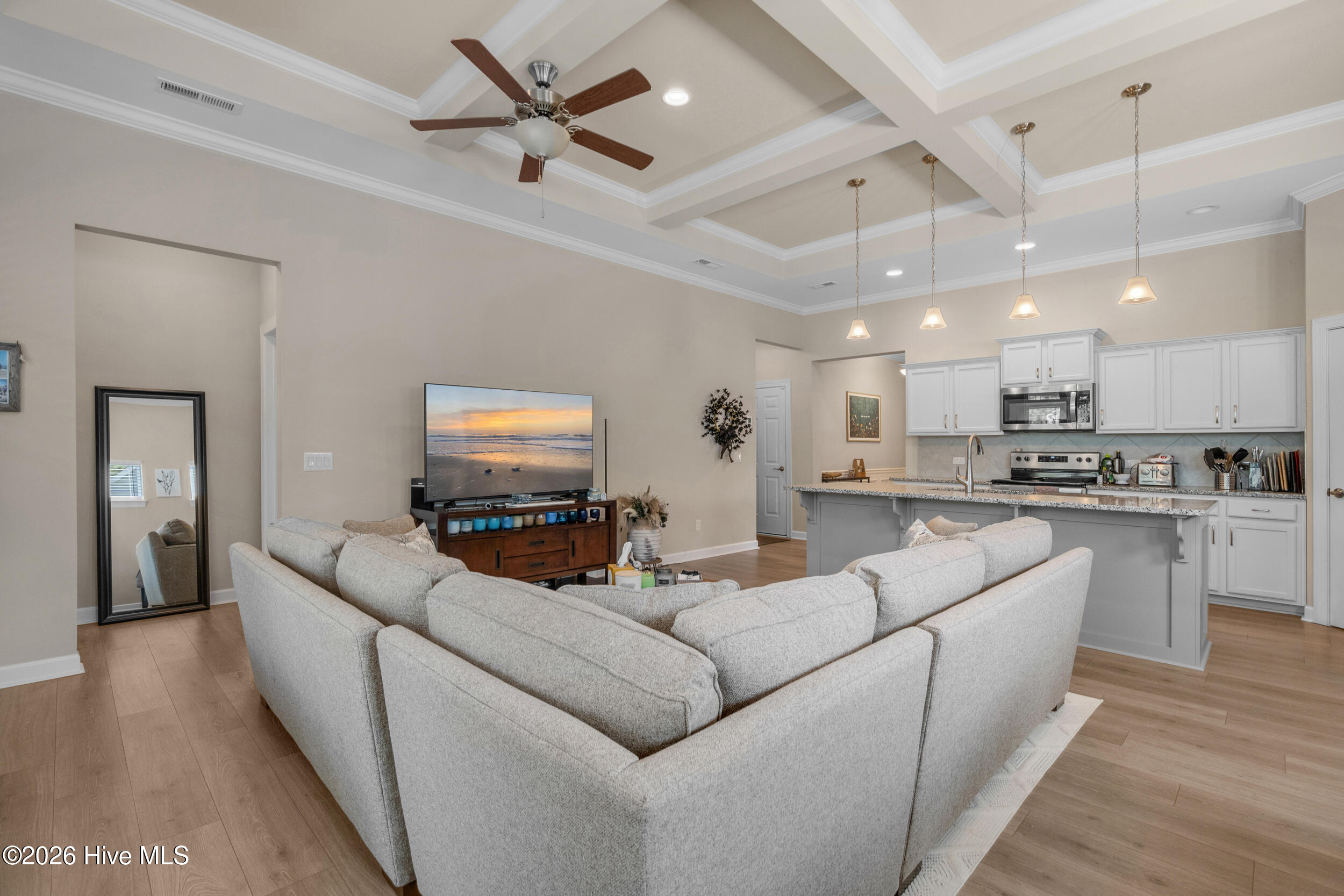 100563305 | Photo 10