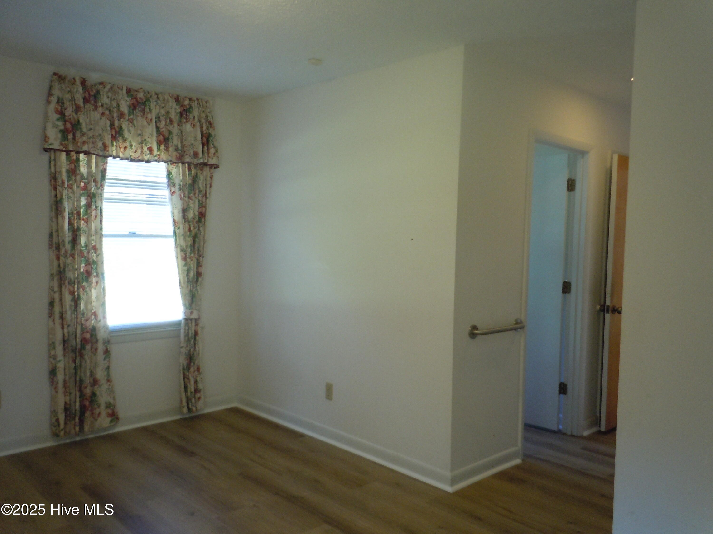 100533053 | Photo 26