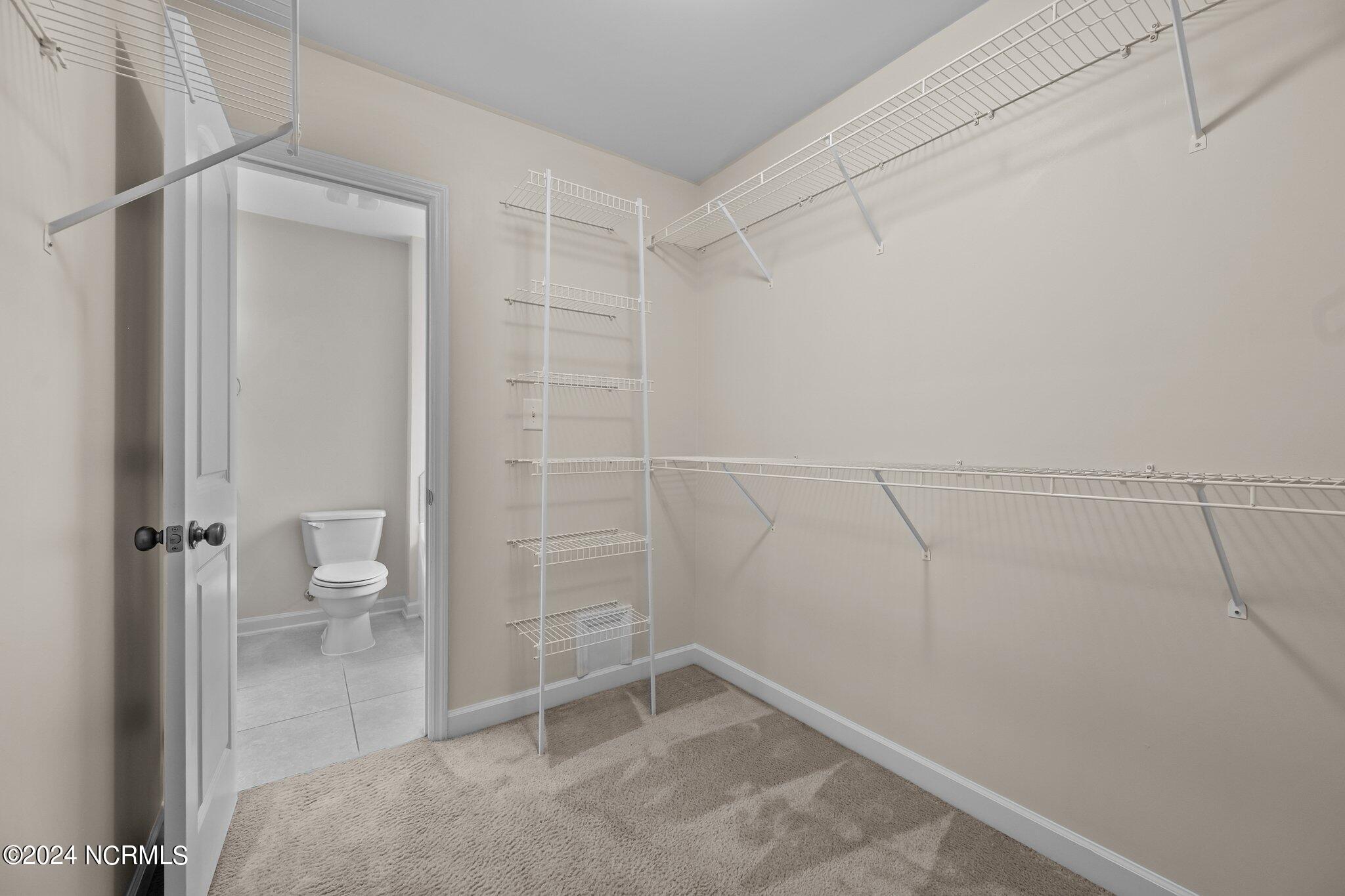 100549722 | Photo 26