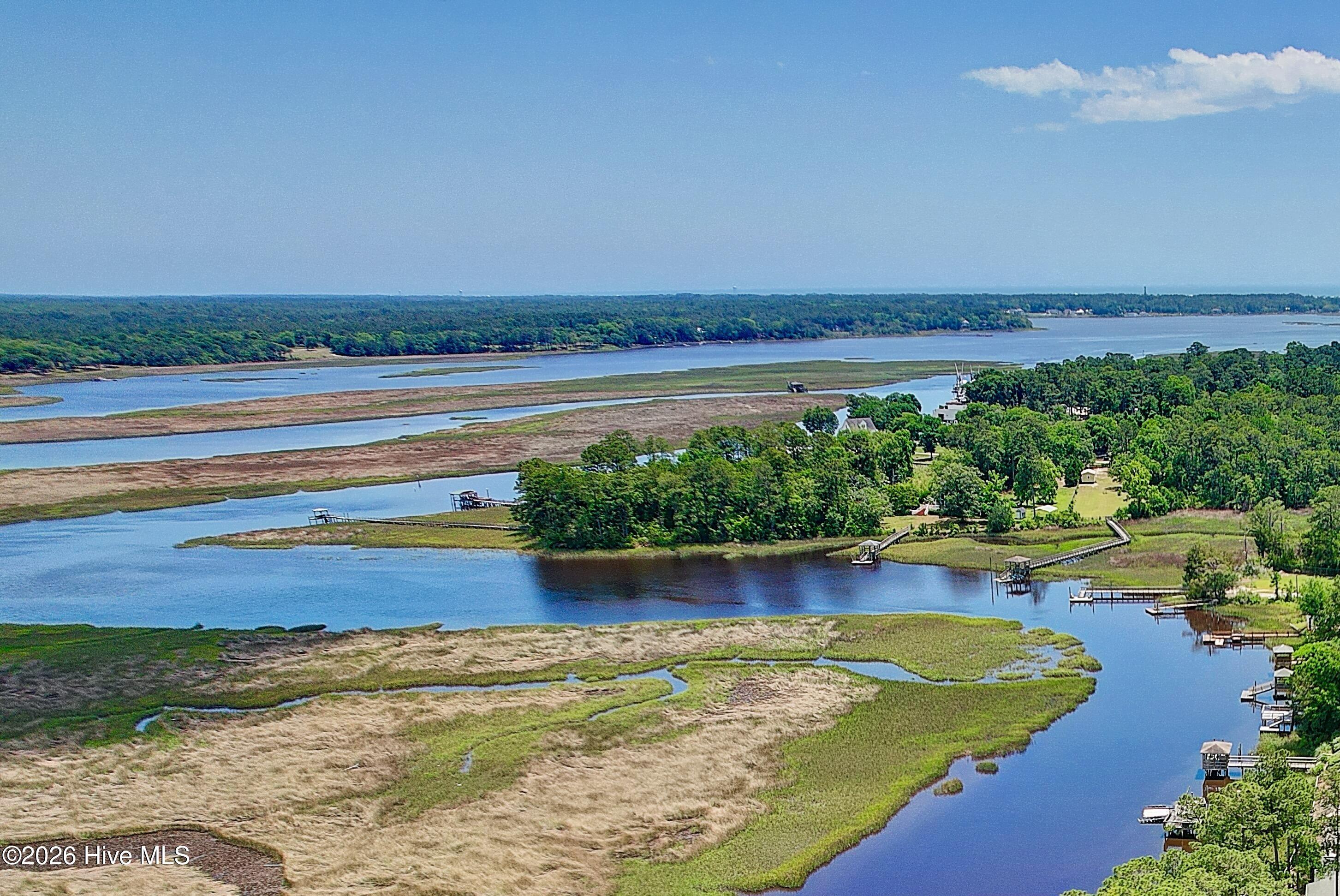 100568003 | Photo 12