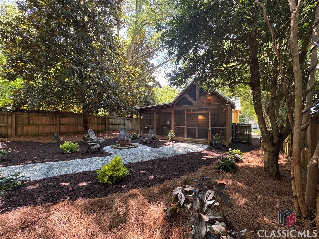 395 Cleveland Avenue