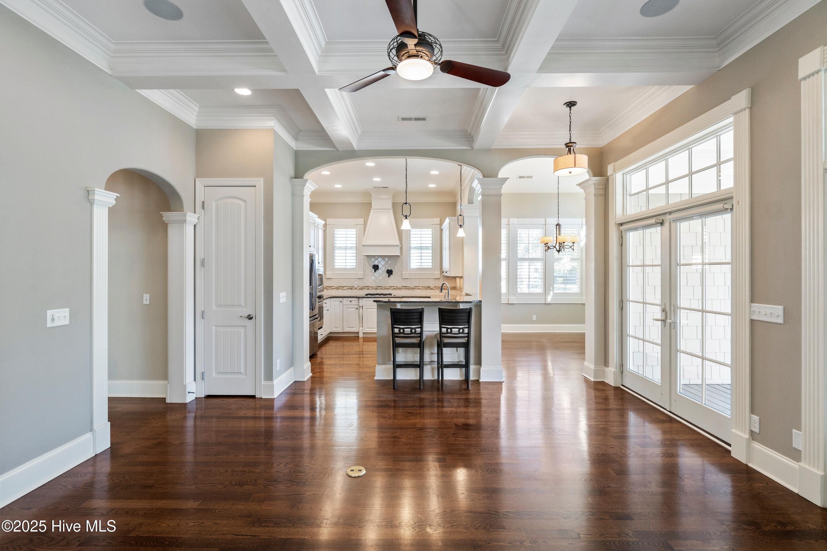 100537551 | Photo 19