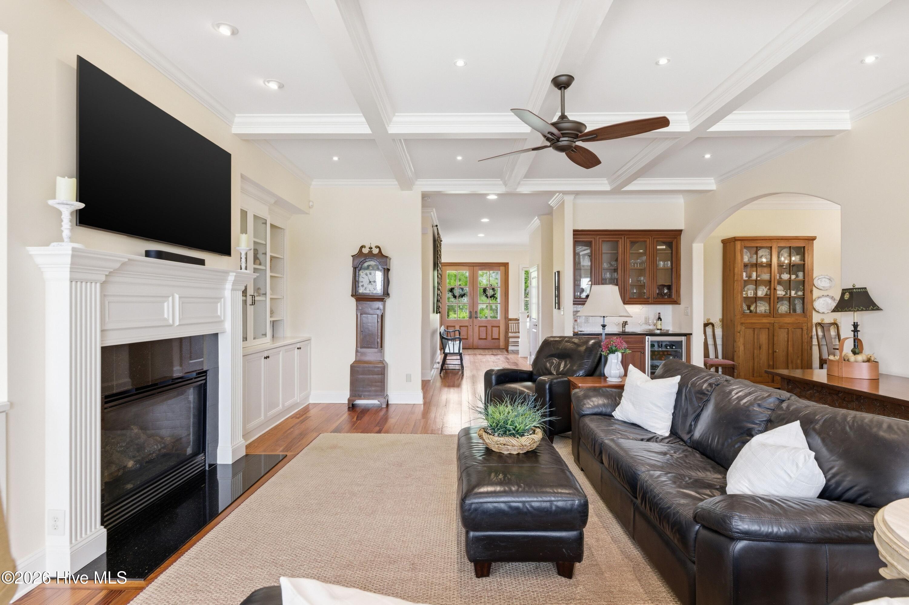 100564058 | Photo 17