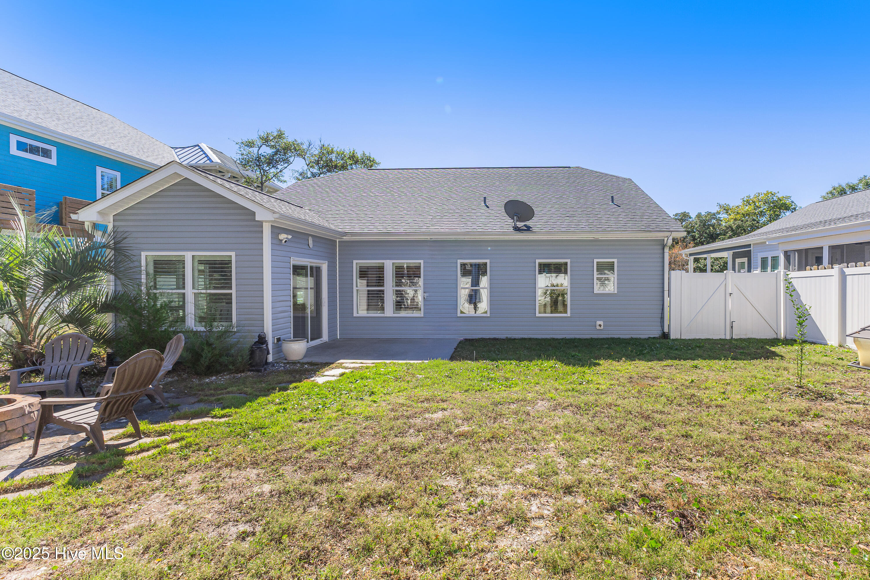 100523610 | Photo 36