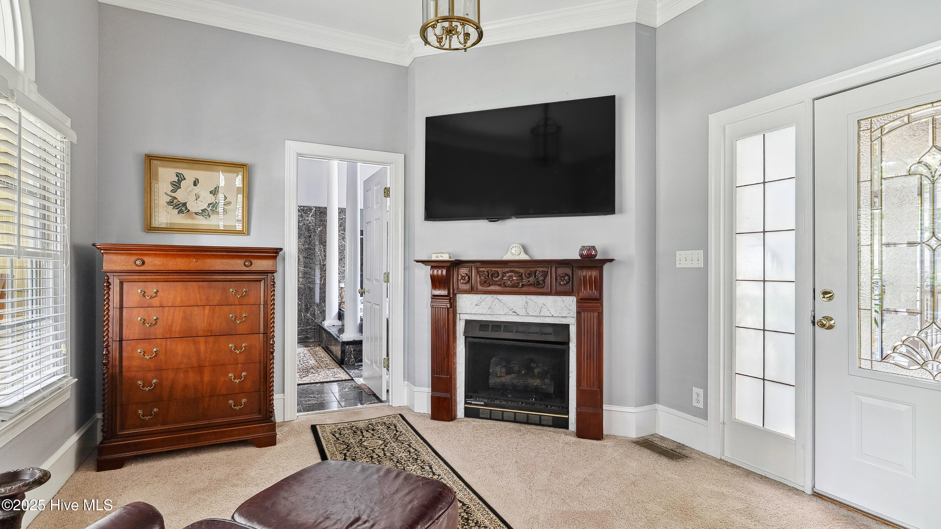 Sitting room off master