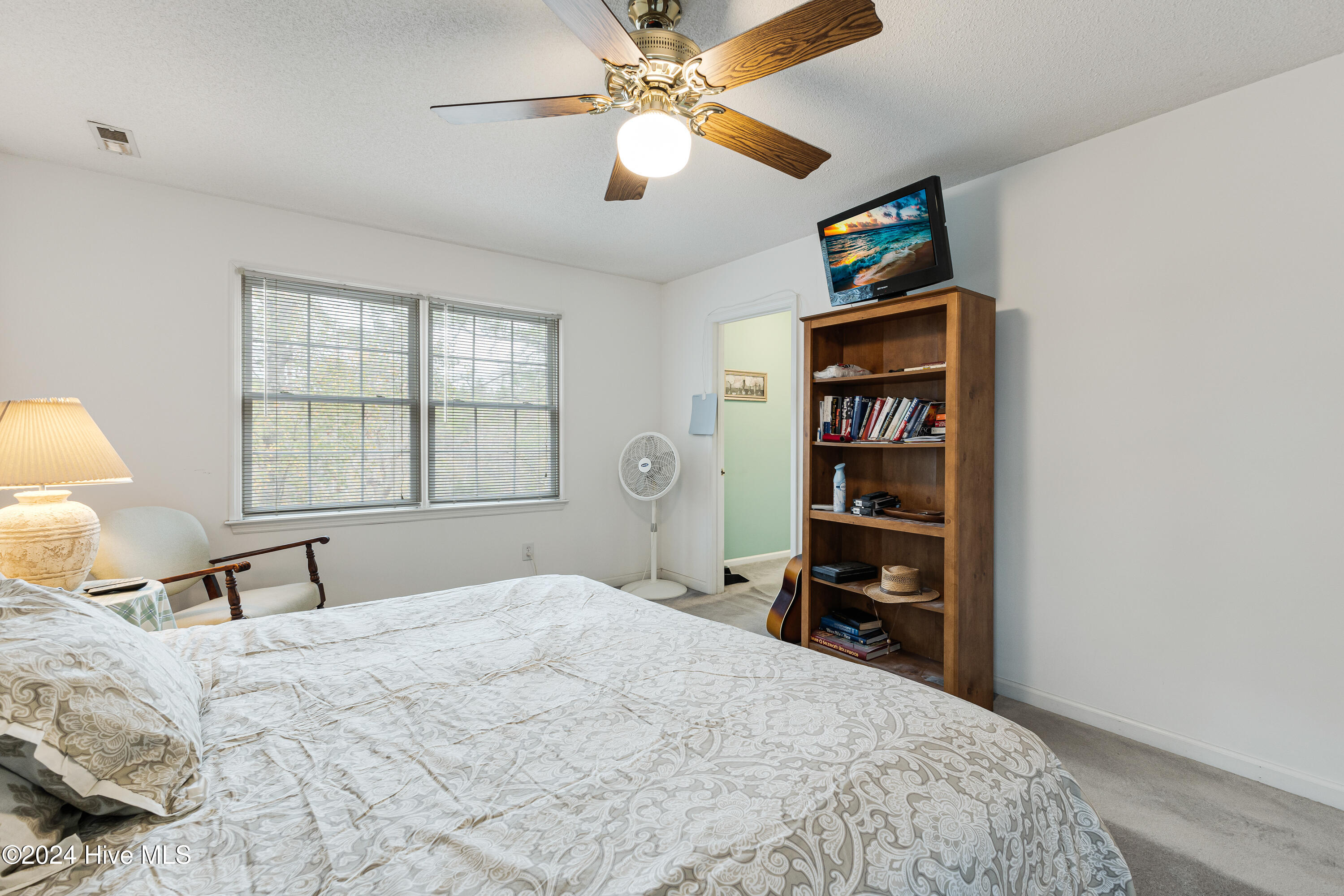 100478878 | Photo 23