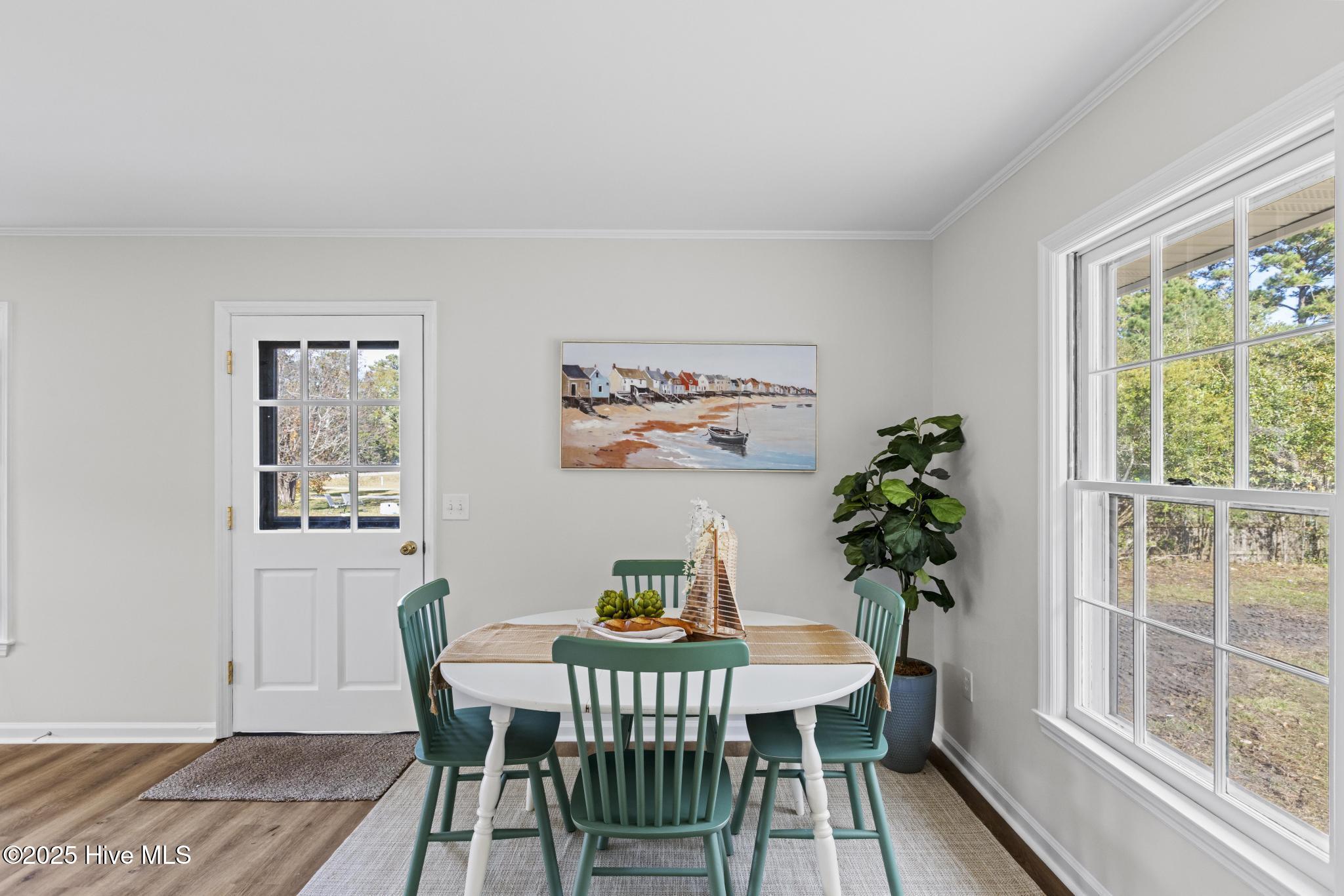 100541728 | Photo 11