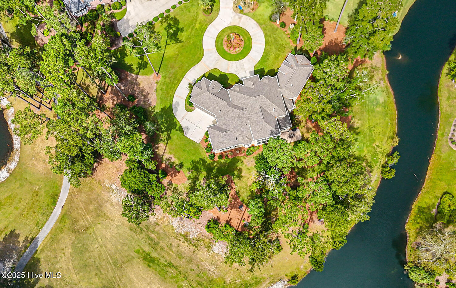 100534571 | Photo 115