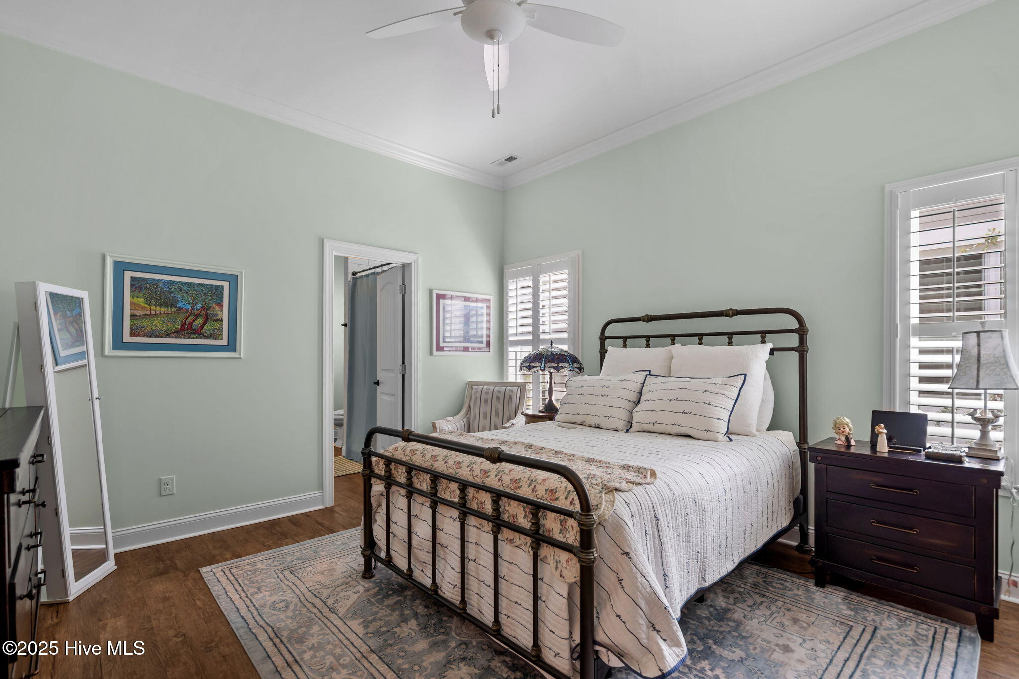 100524220 | Photo 31