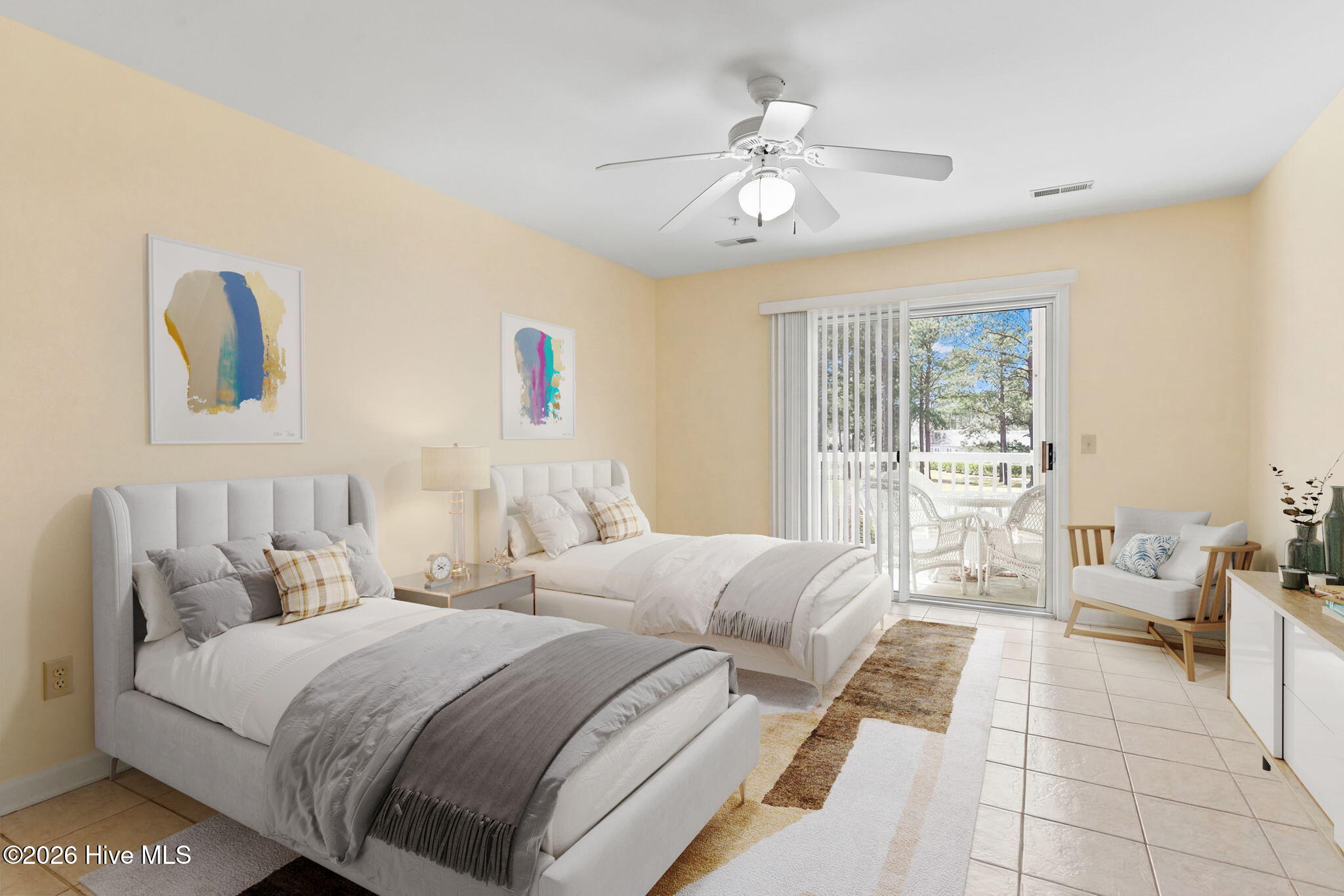 100561971 | Photo 12