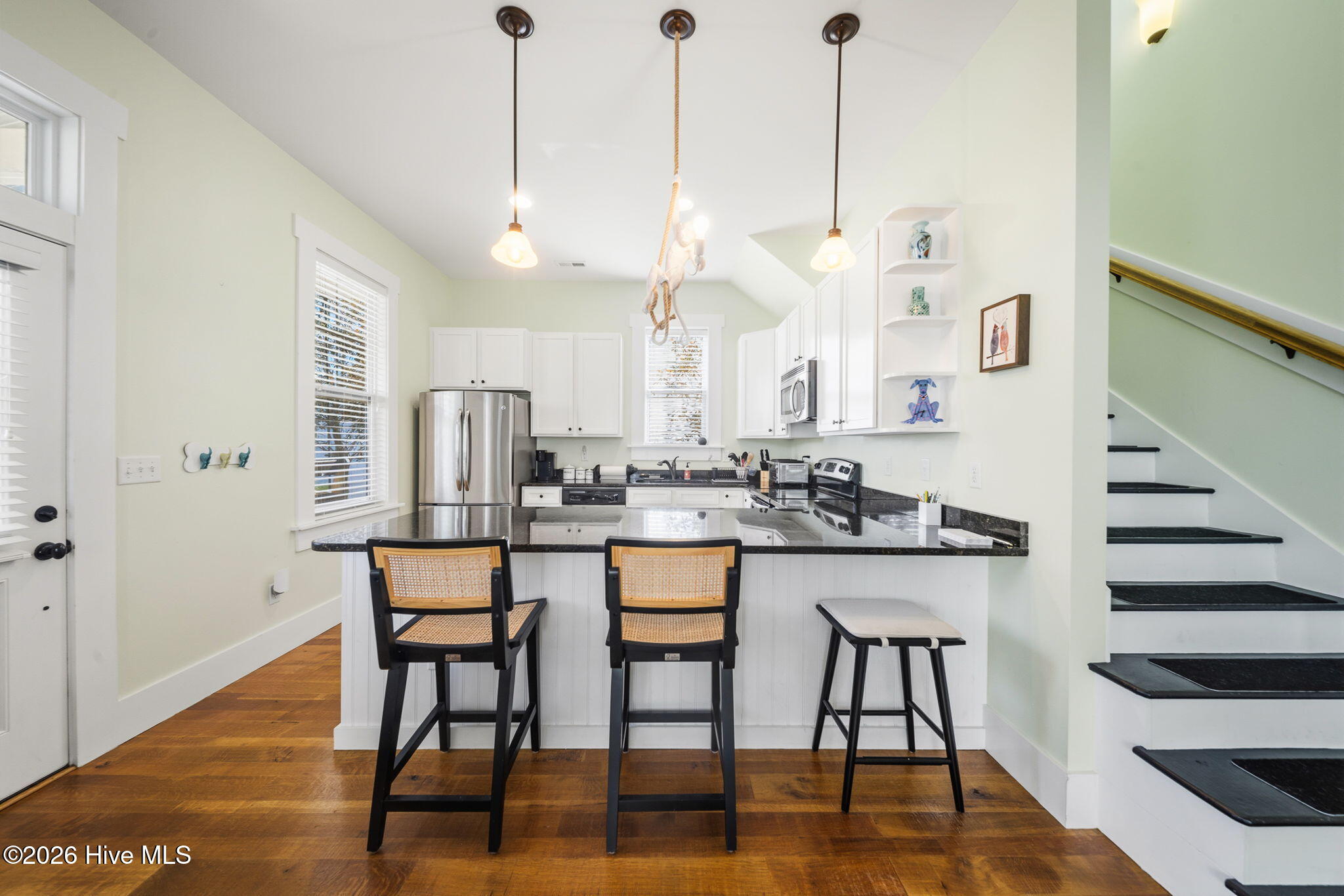 100568047 | Photo 20