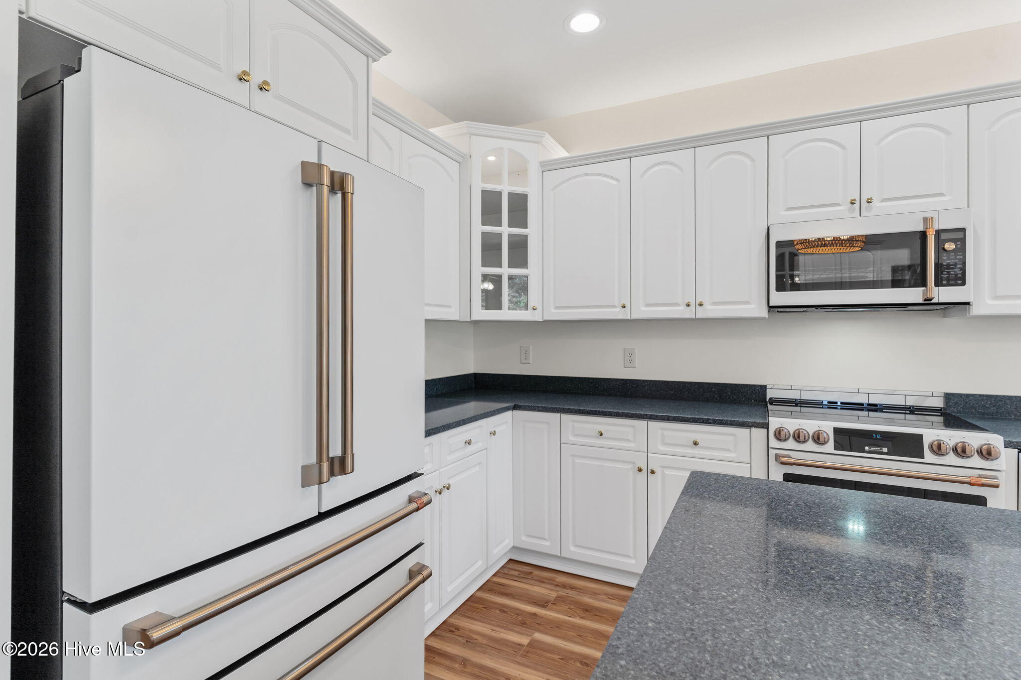 100548022 | Photo 20