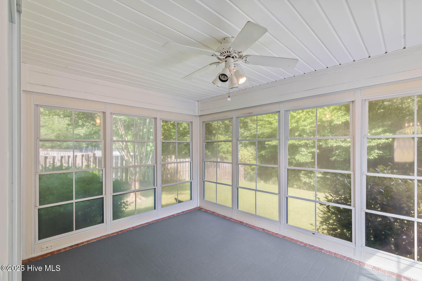 100544064 | Photo 39